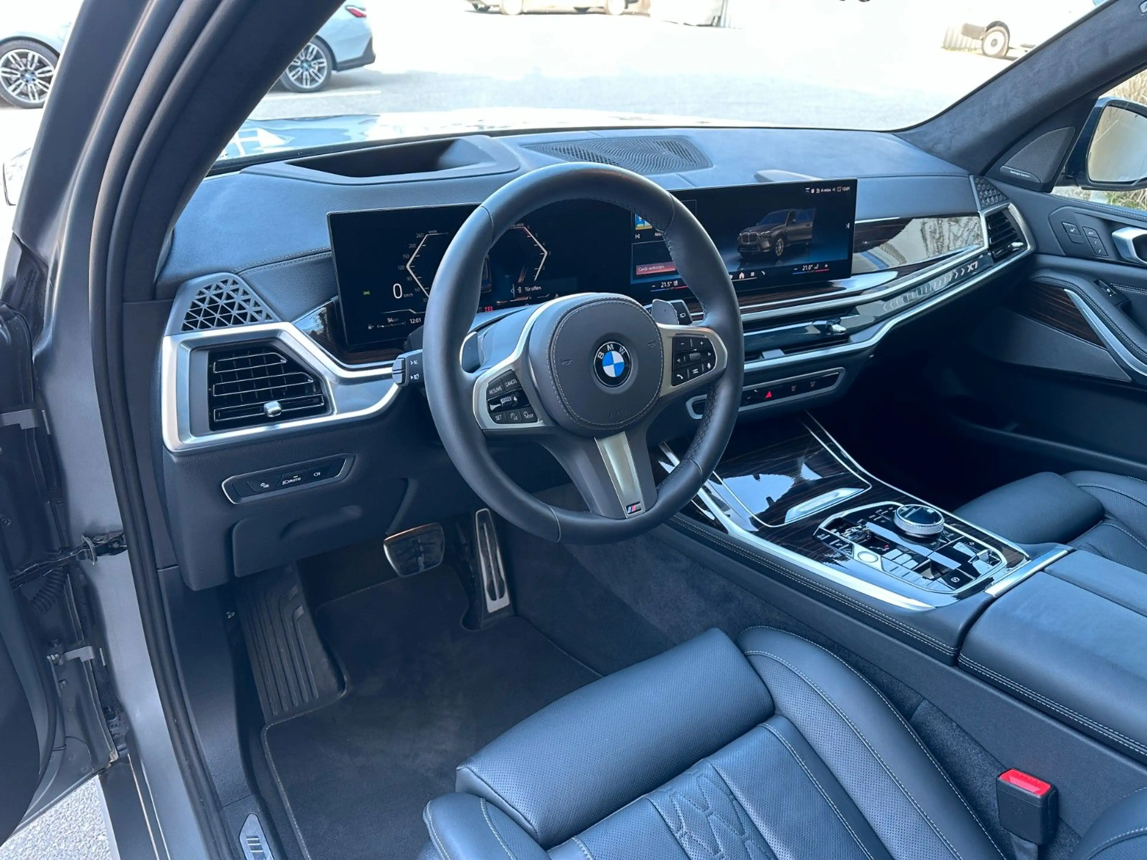 BMW X7 xDr 40d M Sport |INDIVIDUAL|SKYL|22"|AHK — photo 15