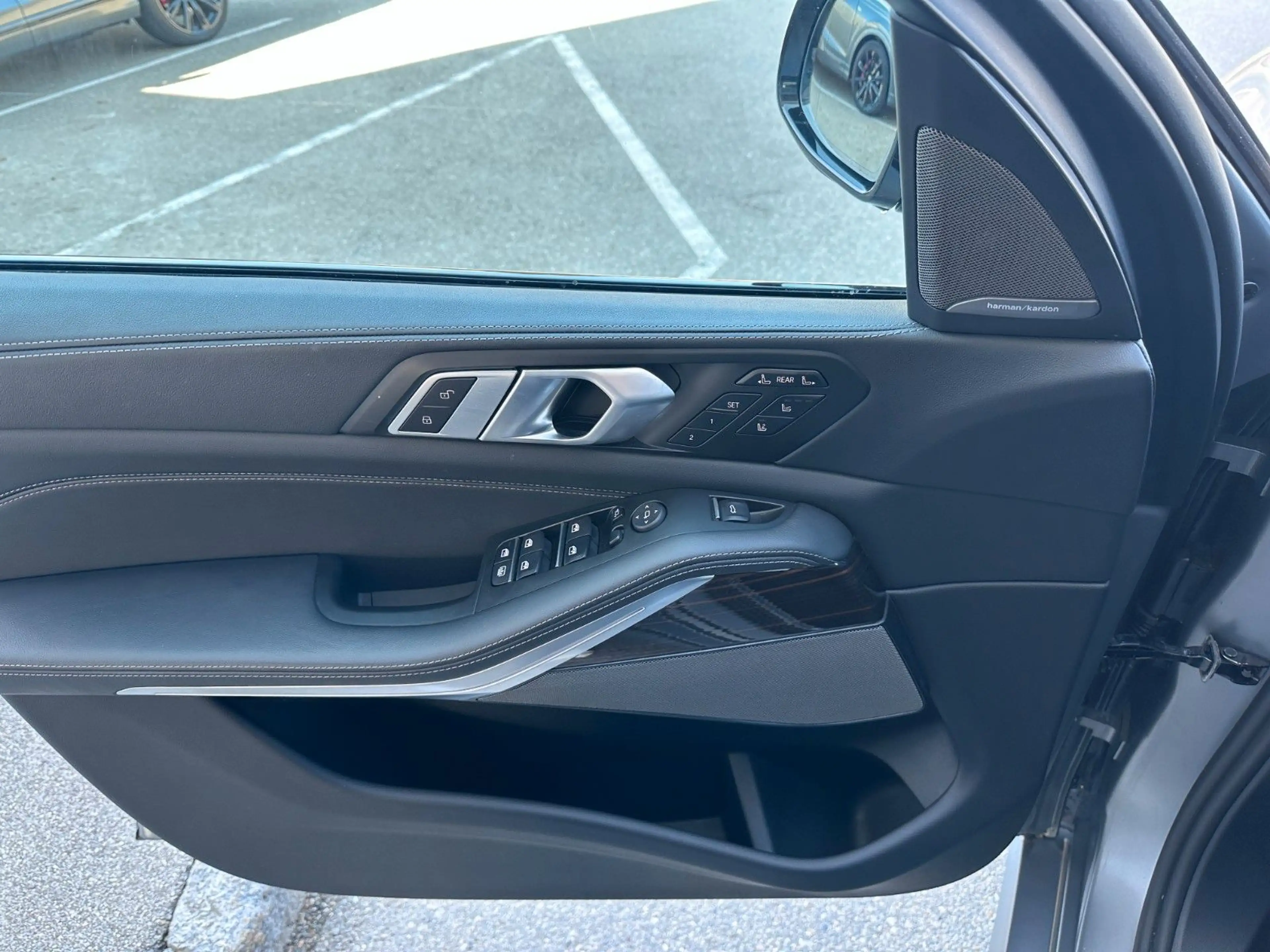 BMW X7 xDr 40d M Sport |INDIVIDUAL|SKYL|22"|AHK — photo 13
