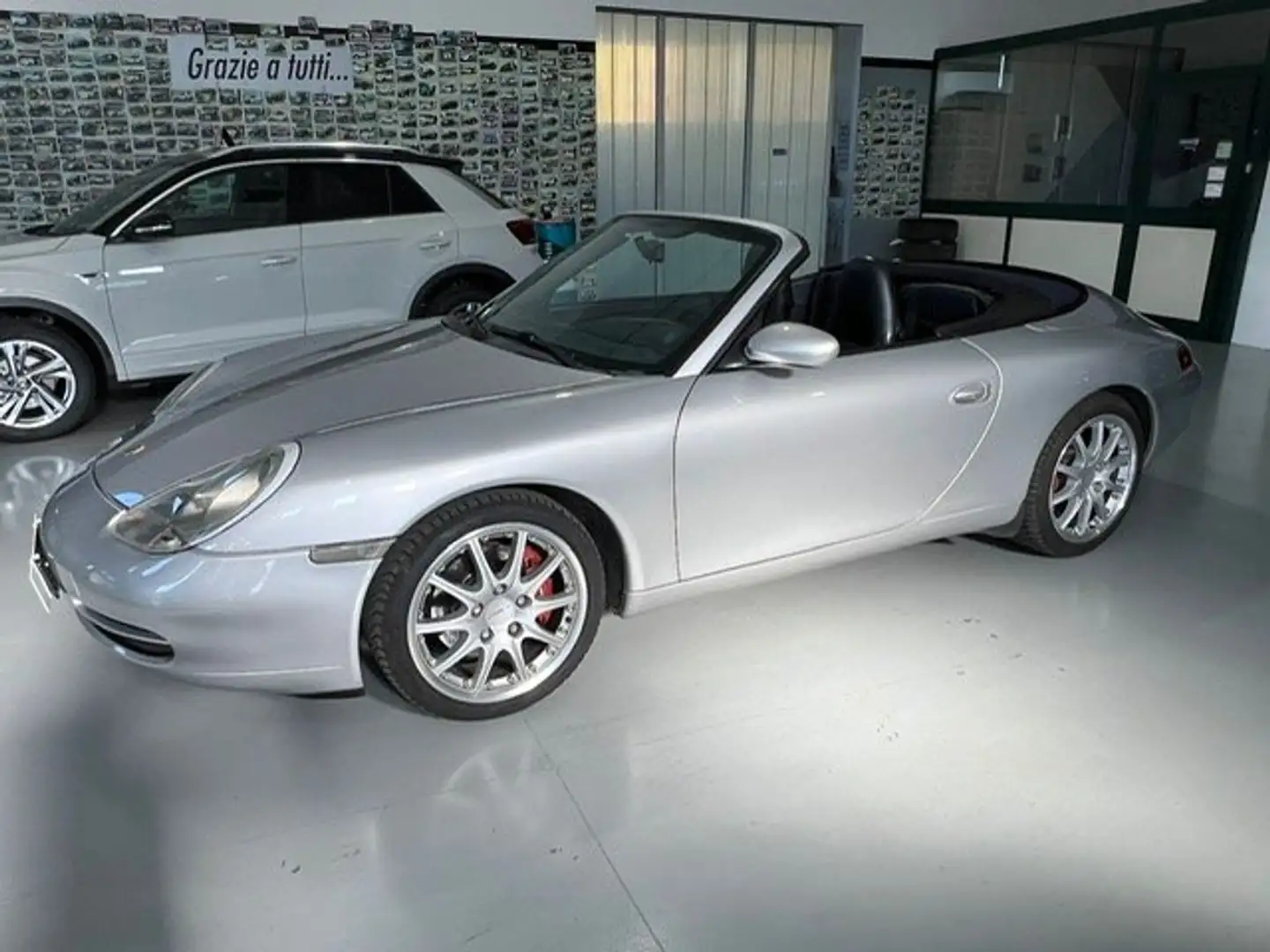 Porsche 911 911 Cabrio 3.4 Carrera 4 Grigio - 2
