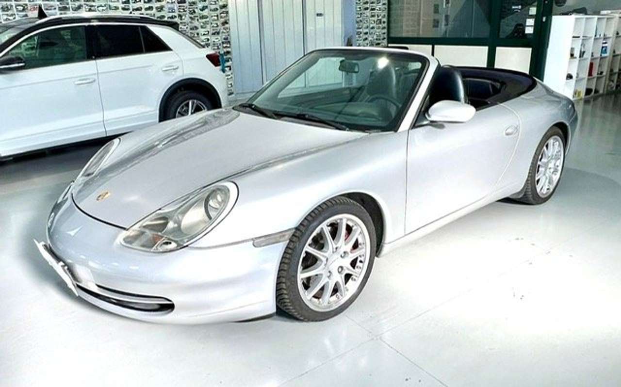 Porsche 911 911 Cabrio 3.4 Carrera 4