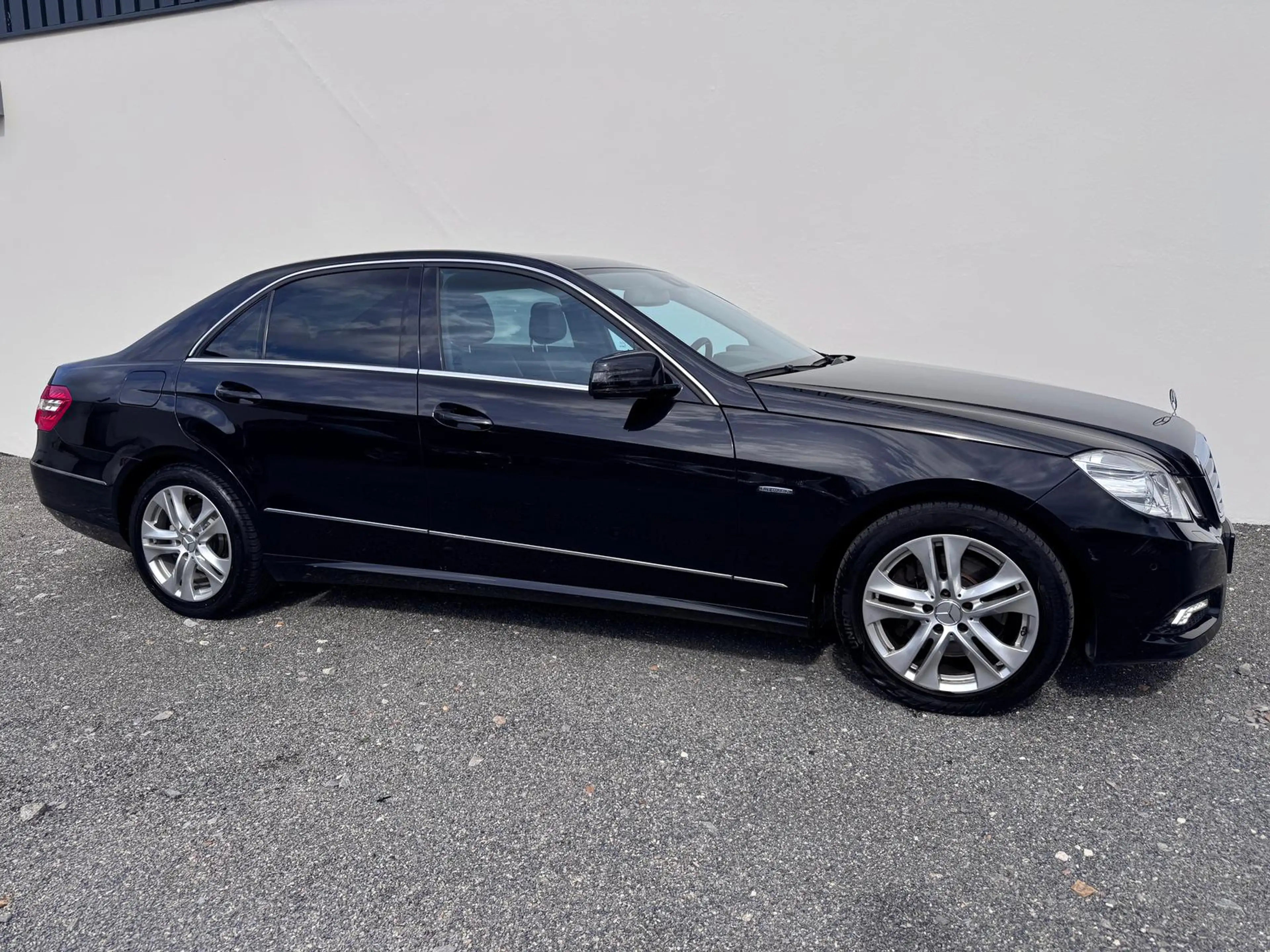 Mercedes-Benz E 250 E250 CDI*AHK*PANO*ILS*VOLLLEDER*AUTOMATIK*PDC — photo 4
