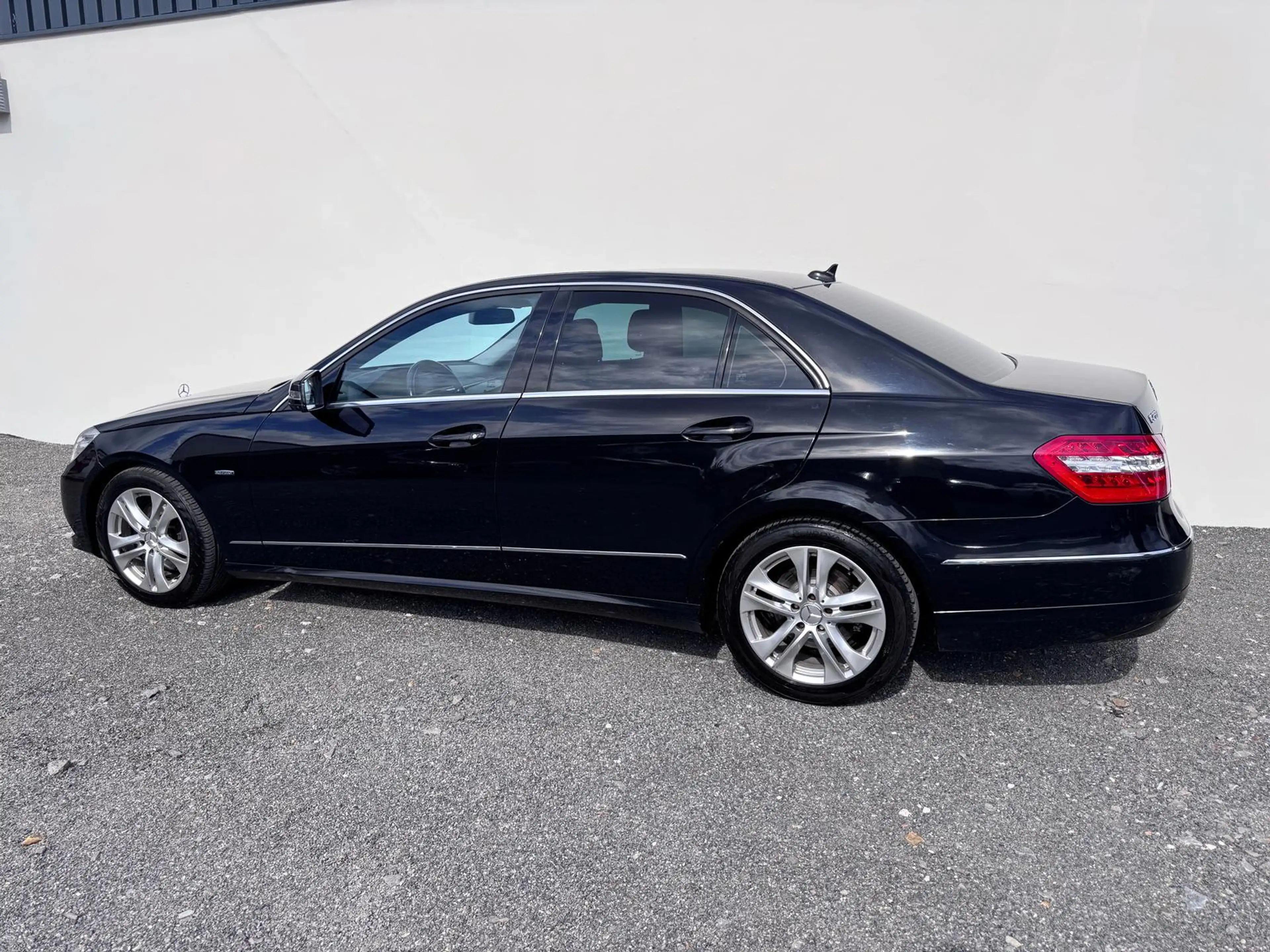 Mercedes-Benz E 250 E250 CDI*AHK*PANO*ILS*VOLLLEDER*AUTOMATIK*PDC — photo 5