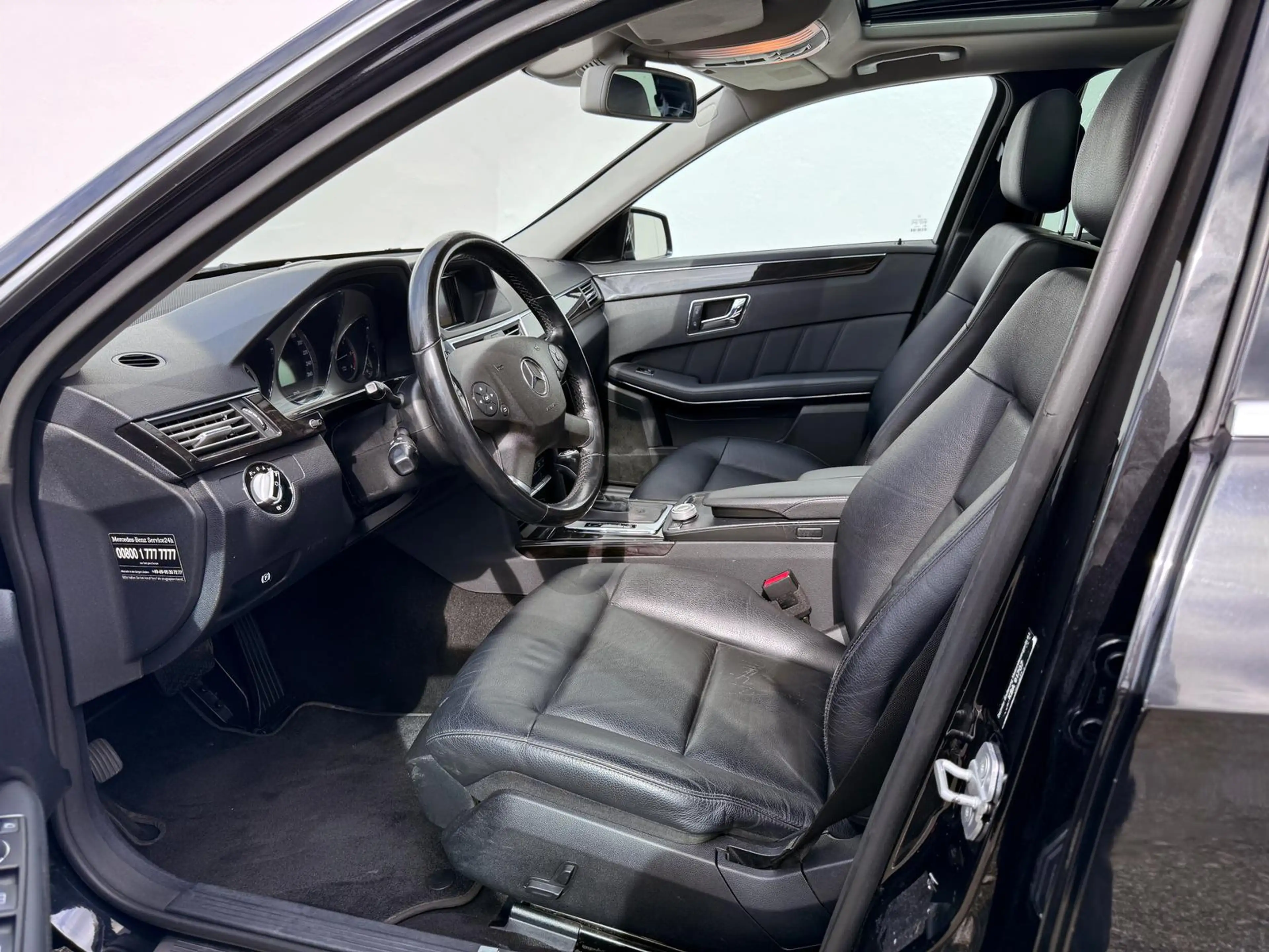 Mercedes-Benz E 250 E250 CDI*AHK*PANO*ILS*VOLLLEDER*AUTOMATIK*PDC — photo 8