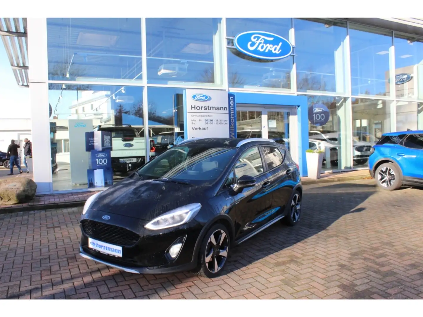 Ford Fiesta ACTIVE COLOURLINE, LM, NAVI, BEH. WSS & SITZE Schwarz - 1