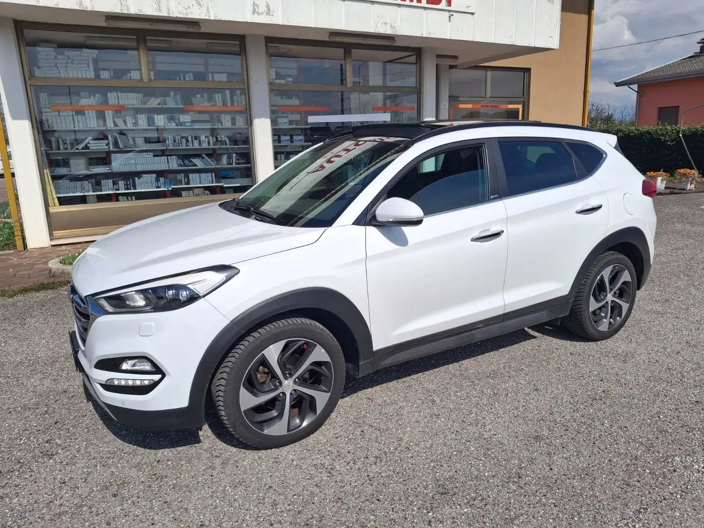 Hyundai TUCSON Tucson 1.7 crdi Xpossible 2wd 141cv dct Bianco - 2