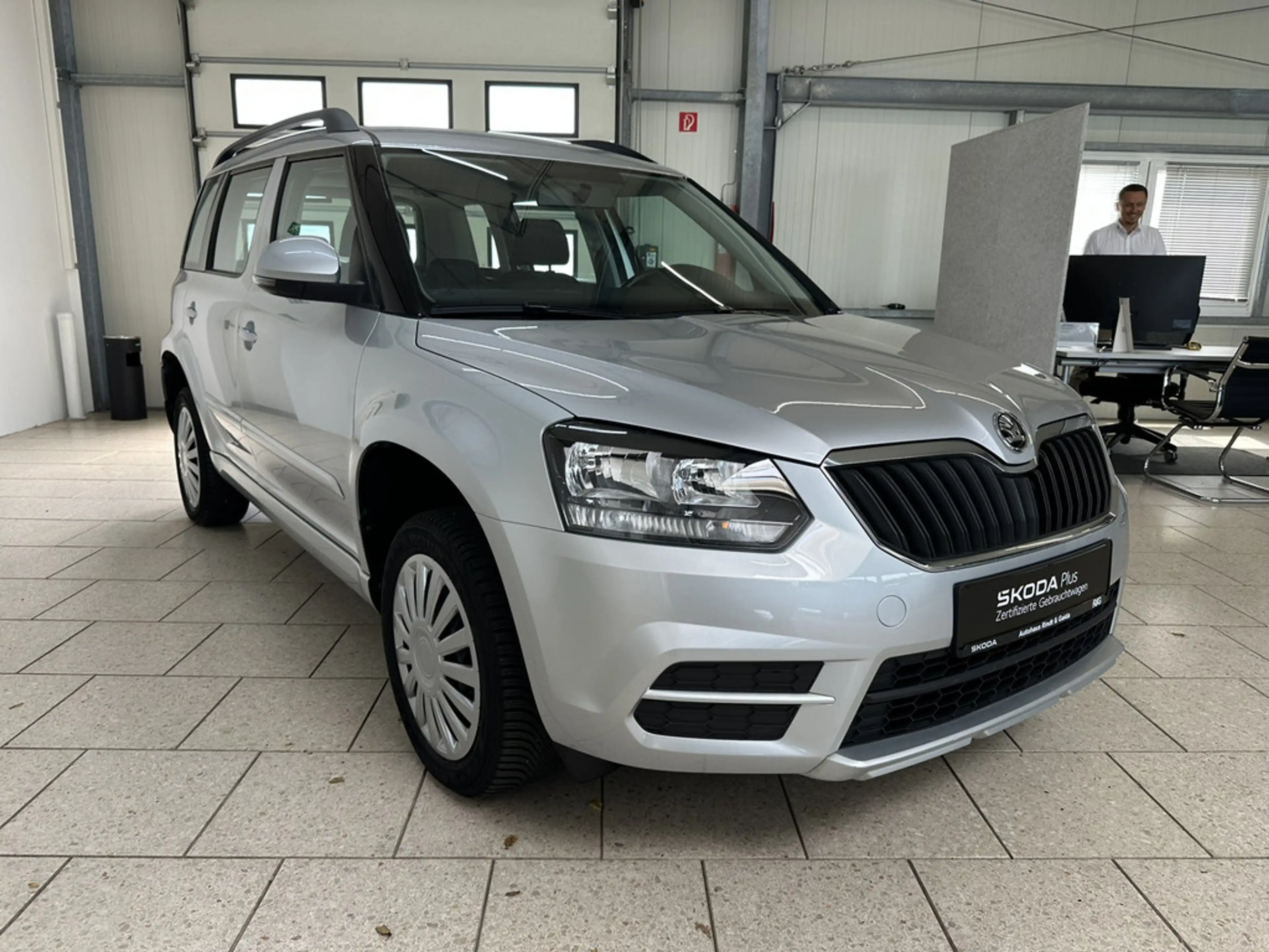 Skoda Yeti 1.4 TSI Active KLIMA PDC — photo 8
