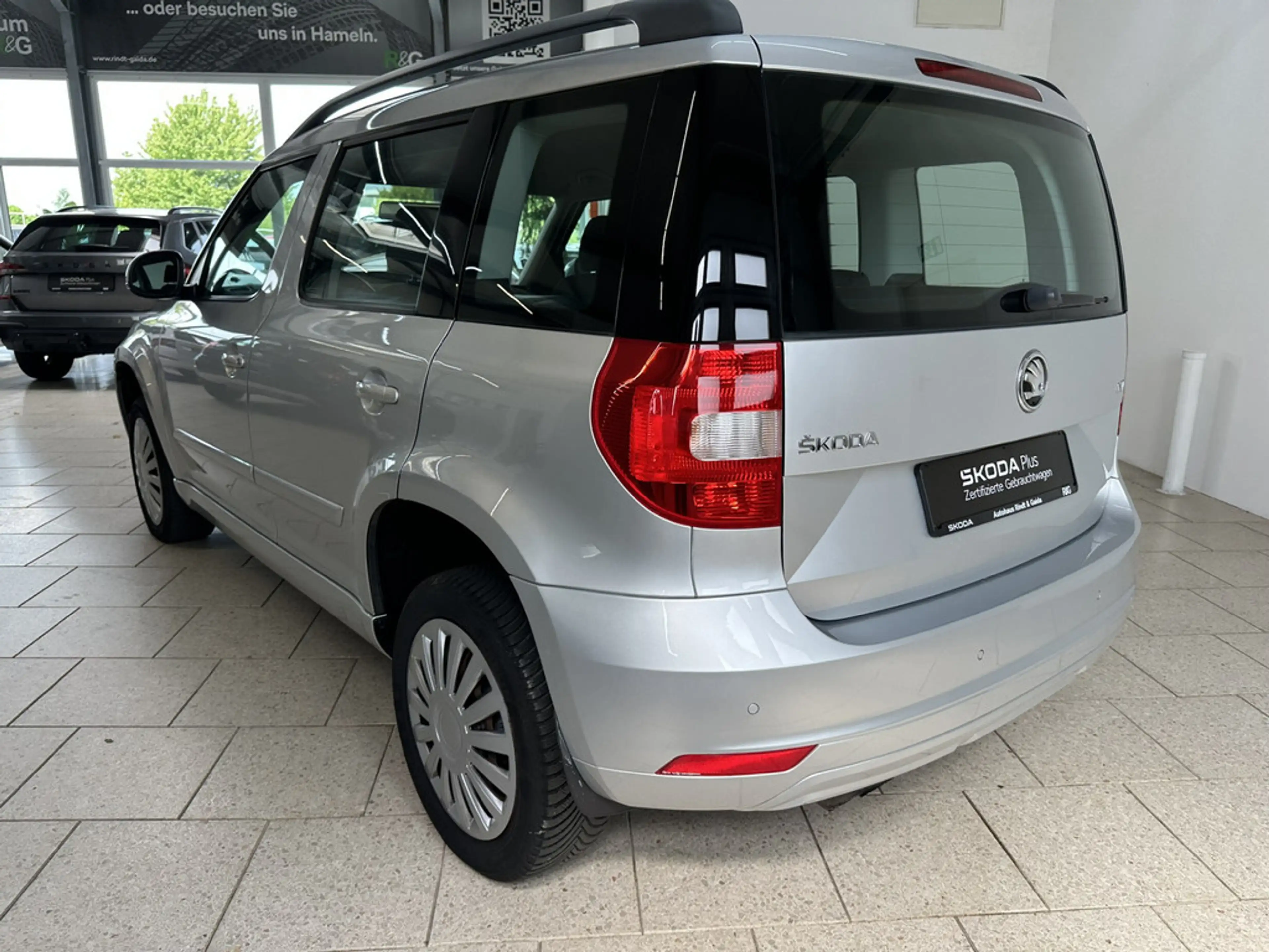 Skoda Yeti 1.4 TSI Active KLIMA PDC — photo 4