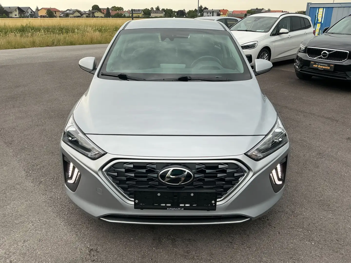 Hyundai IONIQ 1,6 GDi Hybrid Level 3 DCT Aut. Silber - 2