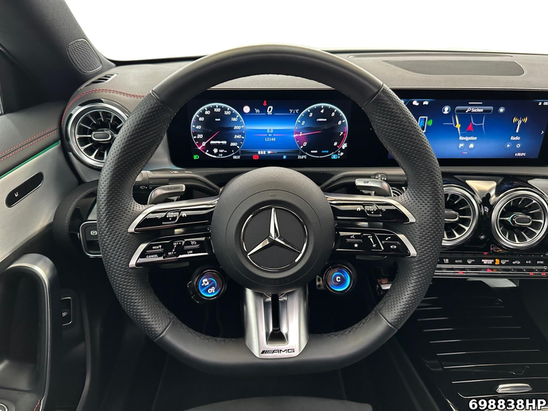 Mercedes-Benz CLA 35 AMG 4M Pano NightII Aero+ Multibeam 19"LM — photo 9