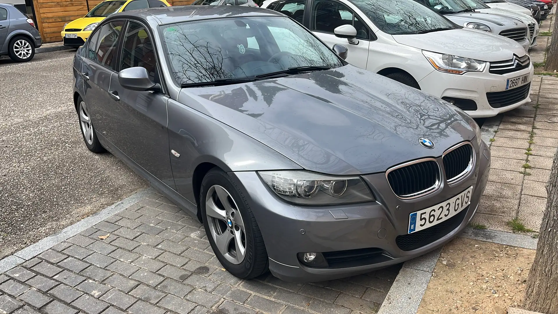 BMW 320d Efficient Dynamics Gris - 1