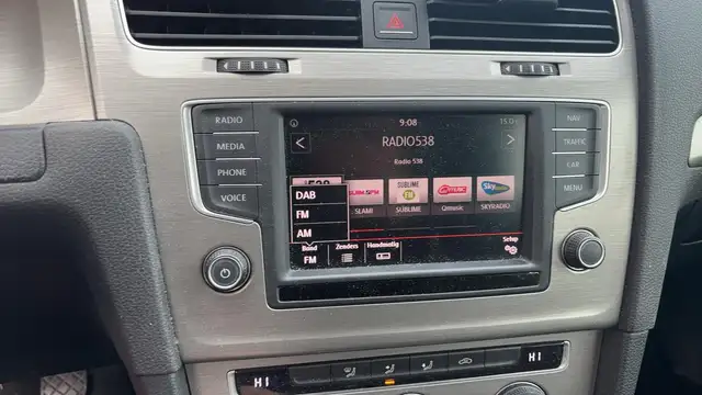 Volkswagen Golf view 12