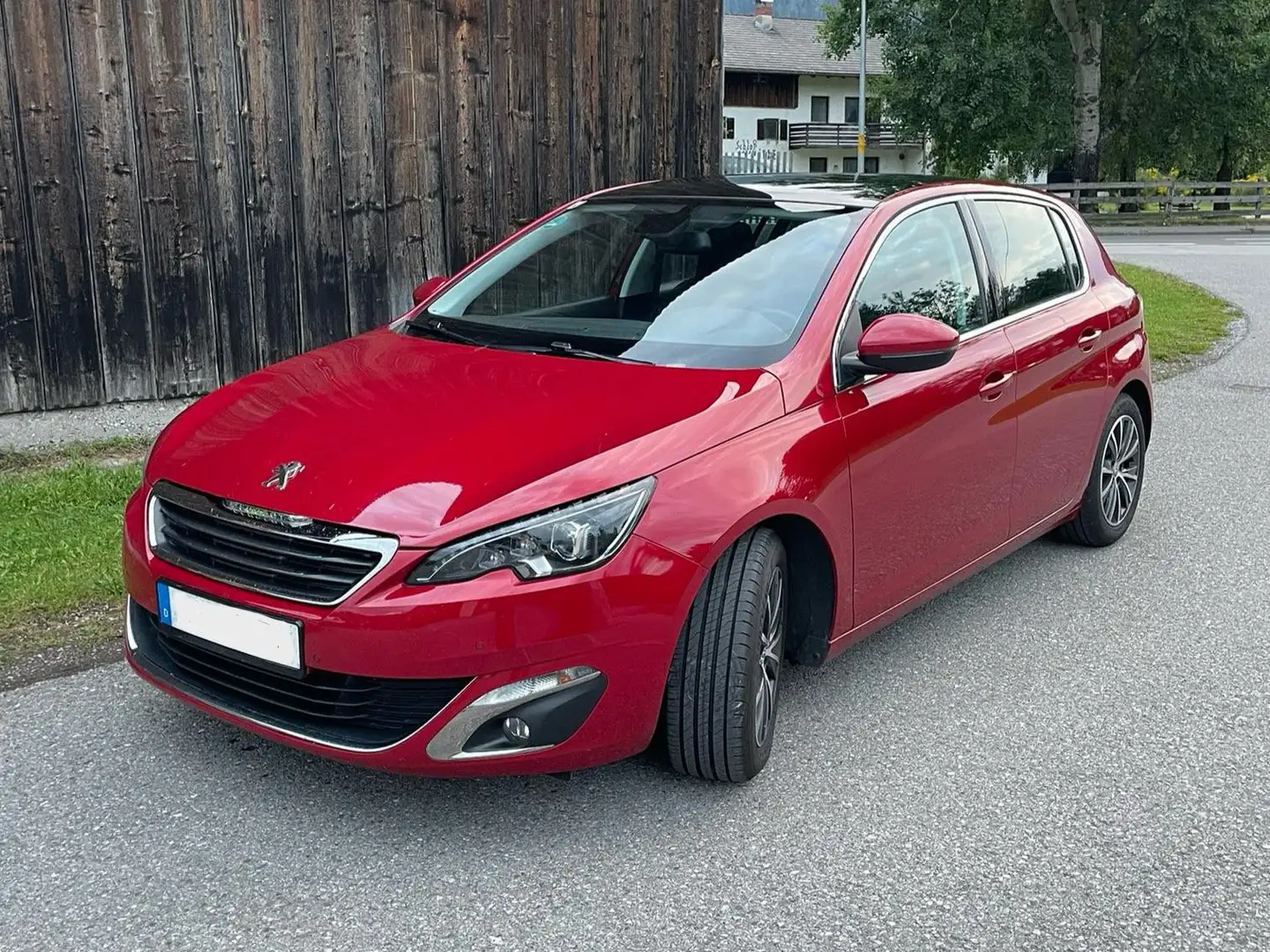 Peugeot 308 308 2,0 BlueHDI 150 Allure 17" Felgen Allure 17" Rot - 1