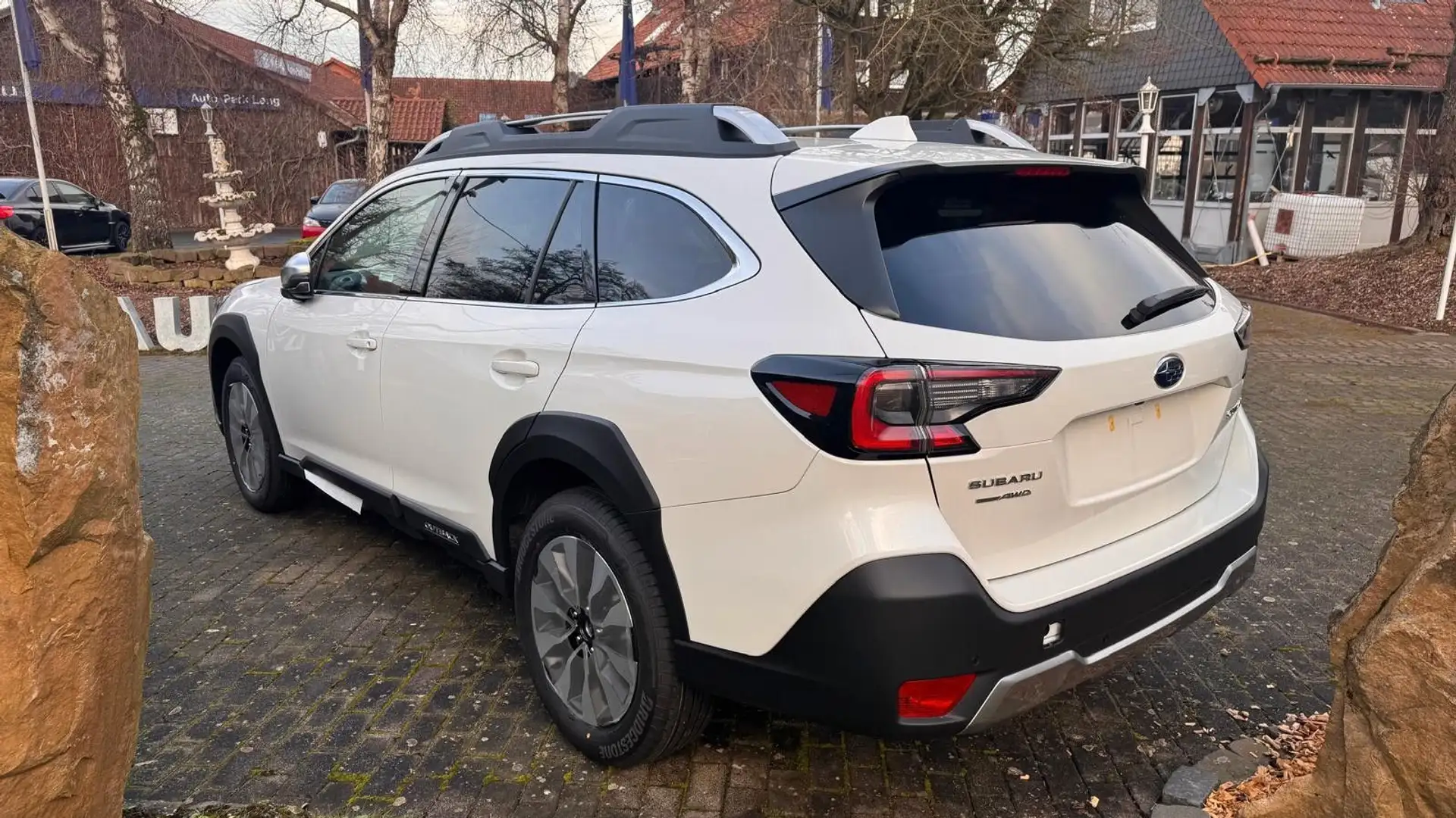 Subaru OUTBACK 2.5i Platinum Lineartronic Modell 2025 Weiß - 2