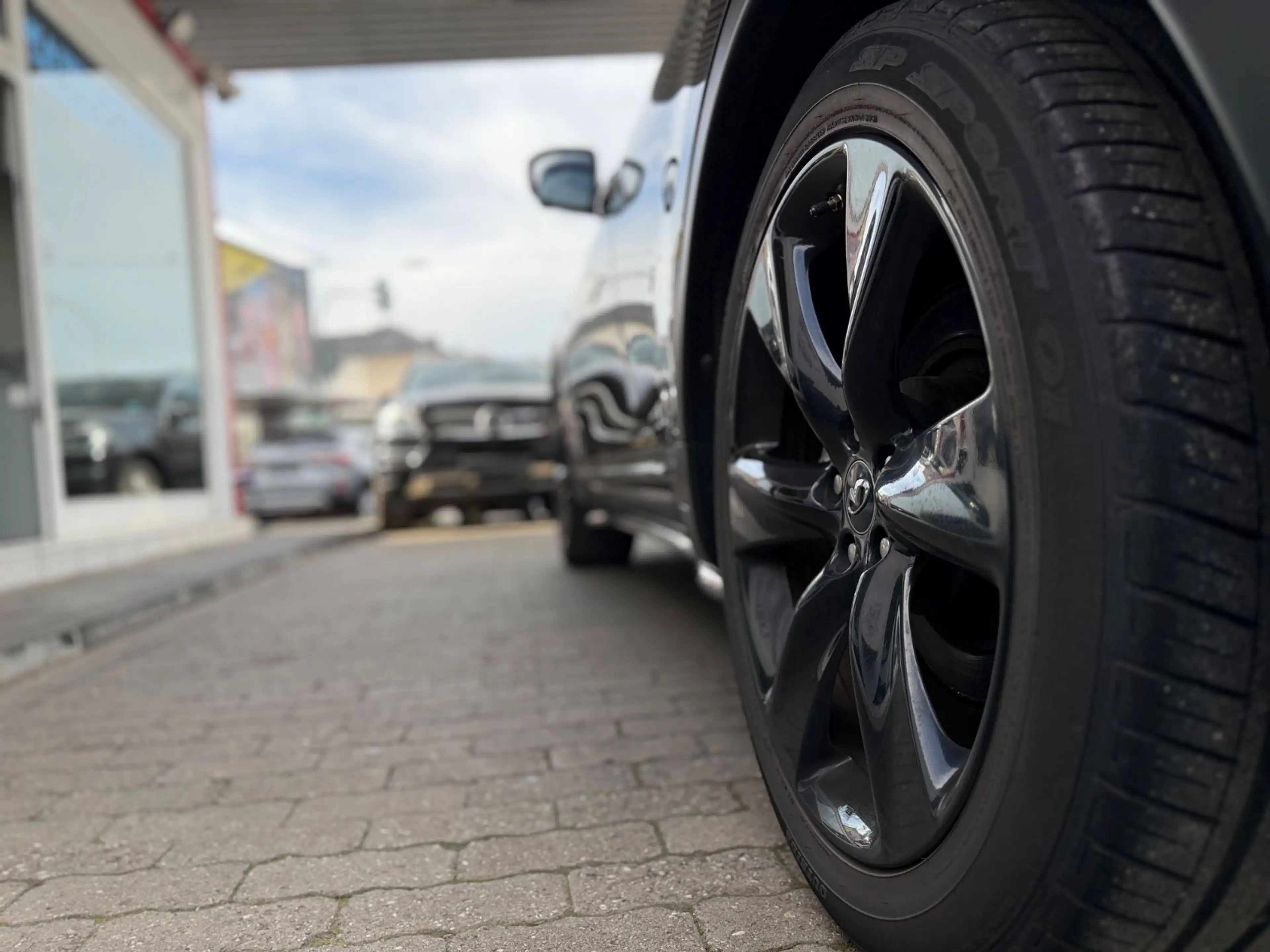 Infiniti QX70 S 3.0 d GT Premium XENON/LEDER/SHZ/PDC/ALU — photo 7