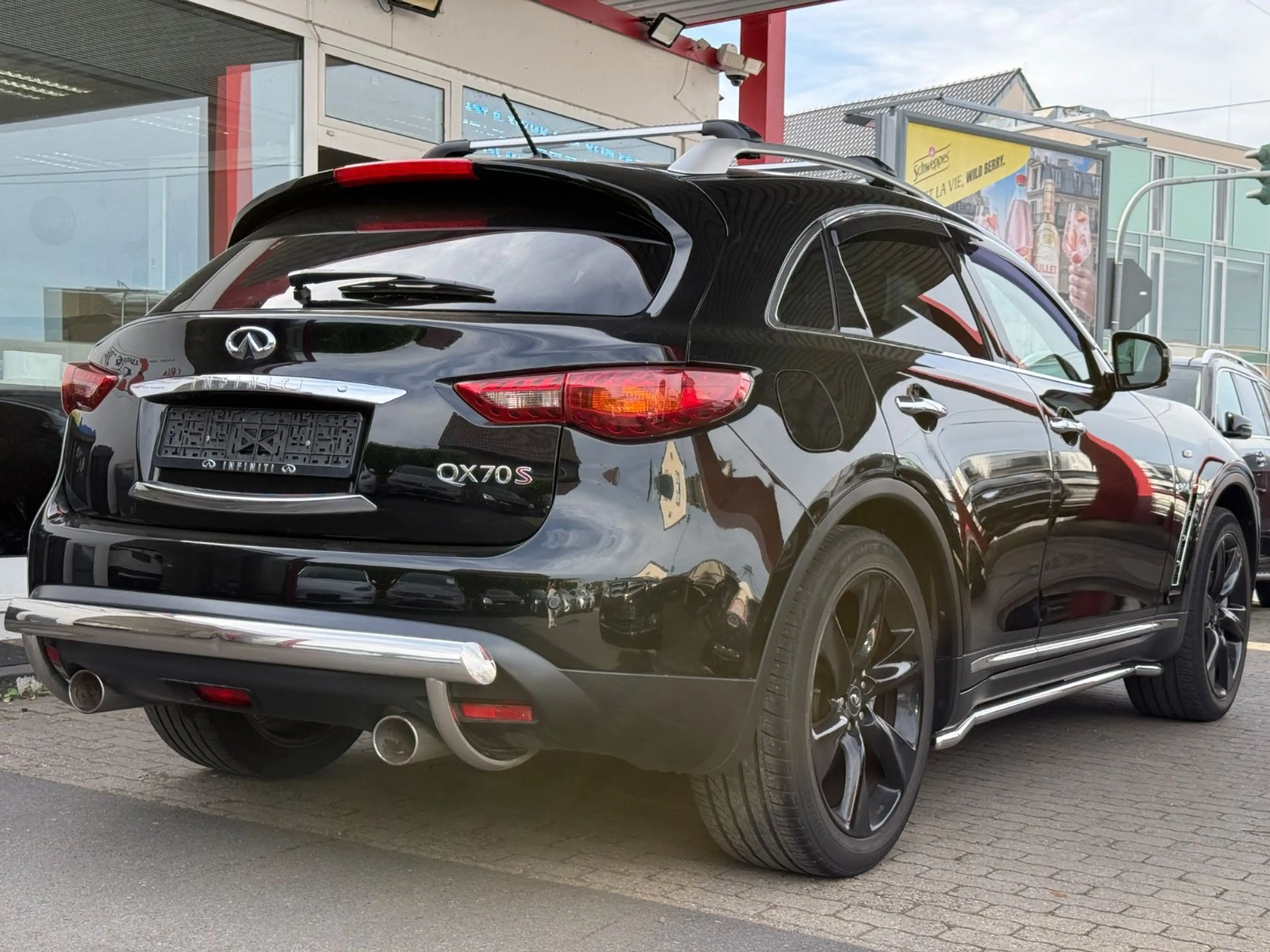 Infiniti QX70 S 3.0 d GT Premium XENON/LEDER/SHZ/PDC/ALU — photo 4