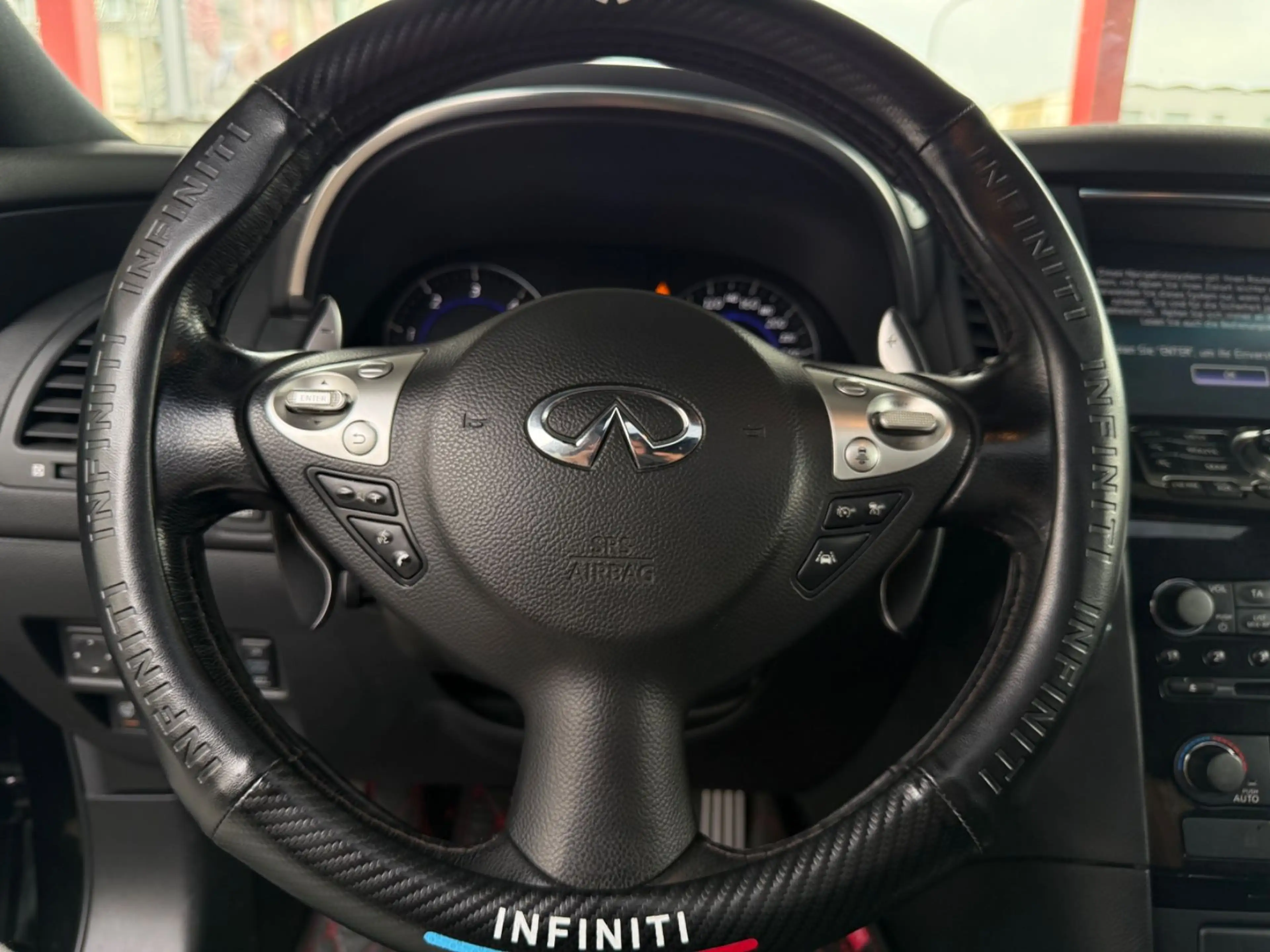 Infiniti QX70 S 3.0 d GT Premium XENON/LEDER/SHZ/PDC/ALU — photo 11