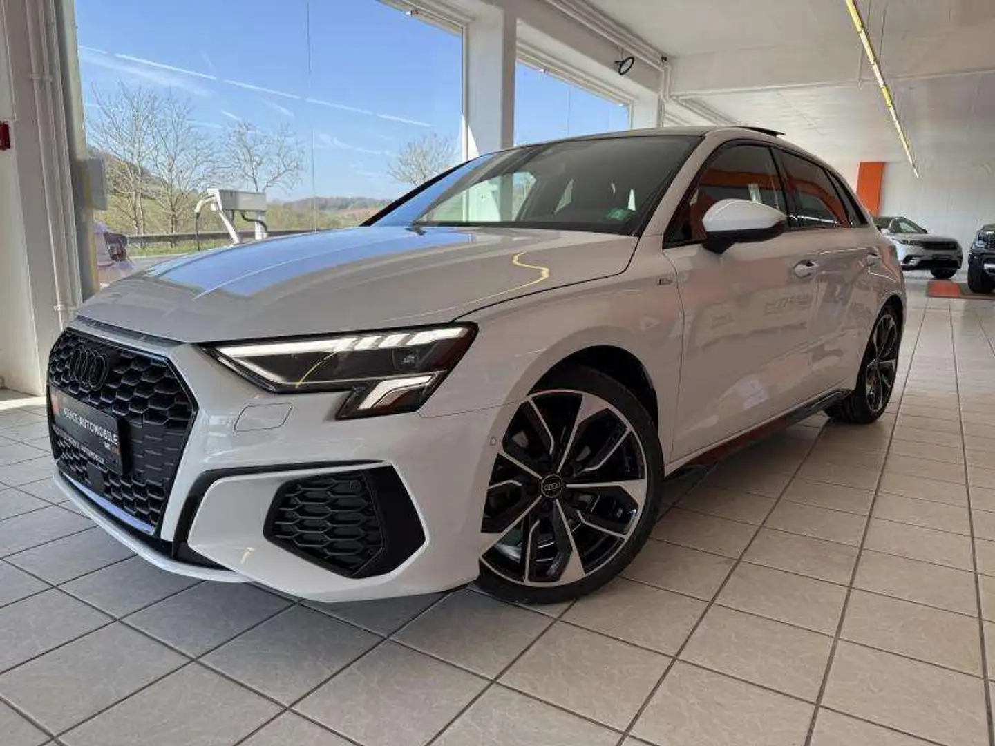 Audi A3 Sportback S-Line Blanc - 2