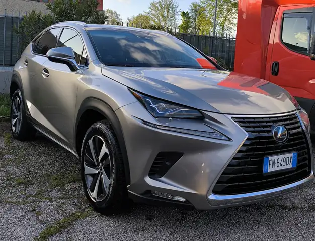 Lexus NX 300h