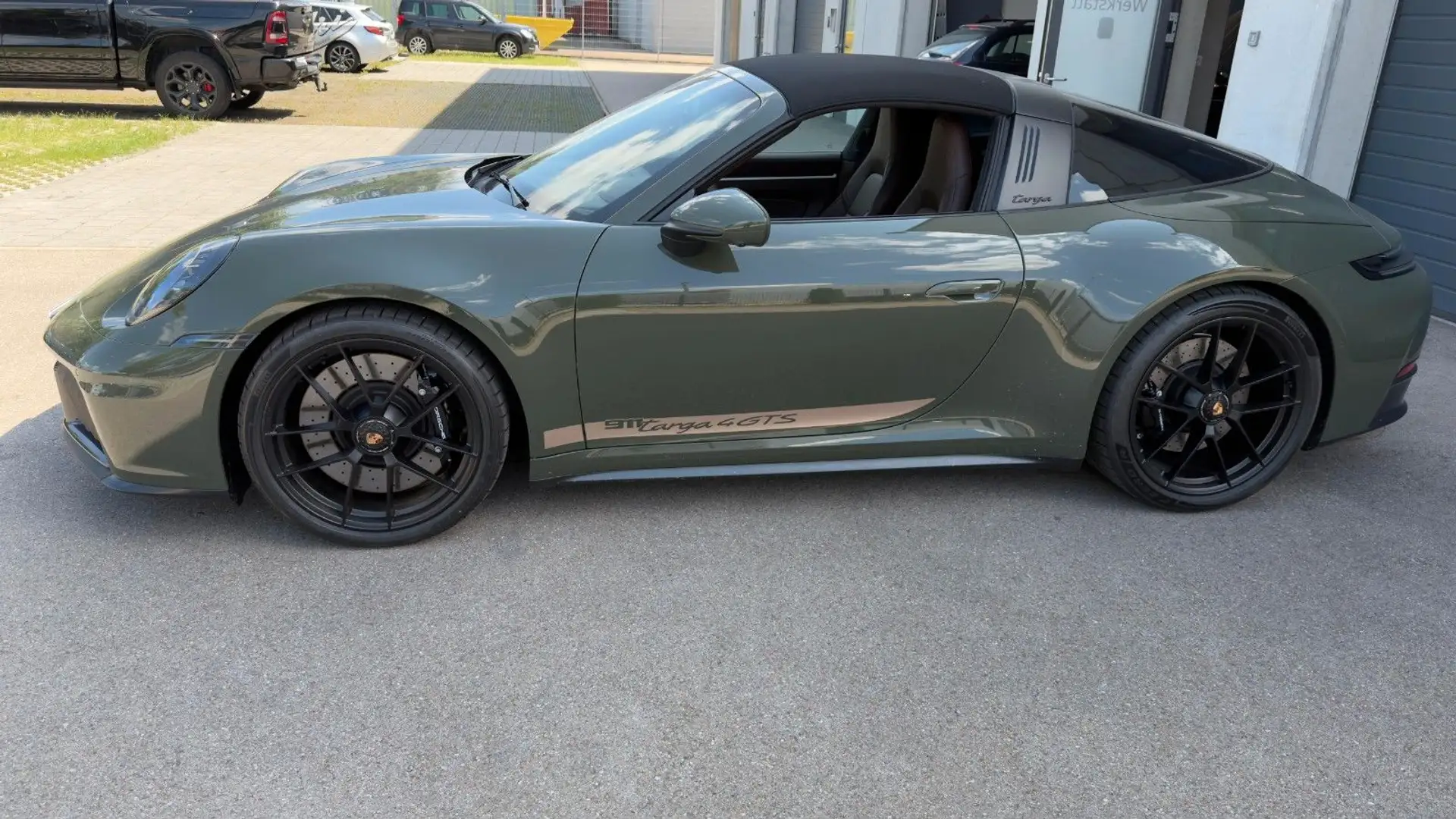 포르쉐 911 Carrera 4 GTS Cabriolet 2025 건메탈 사진 7
