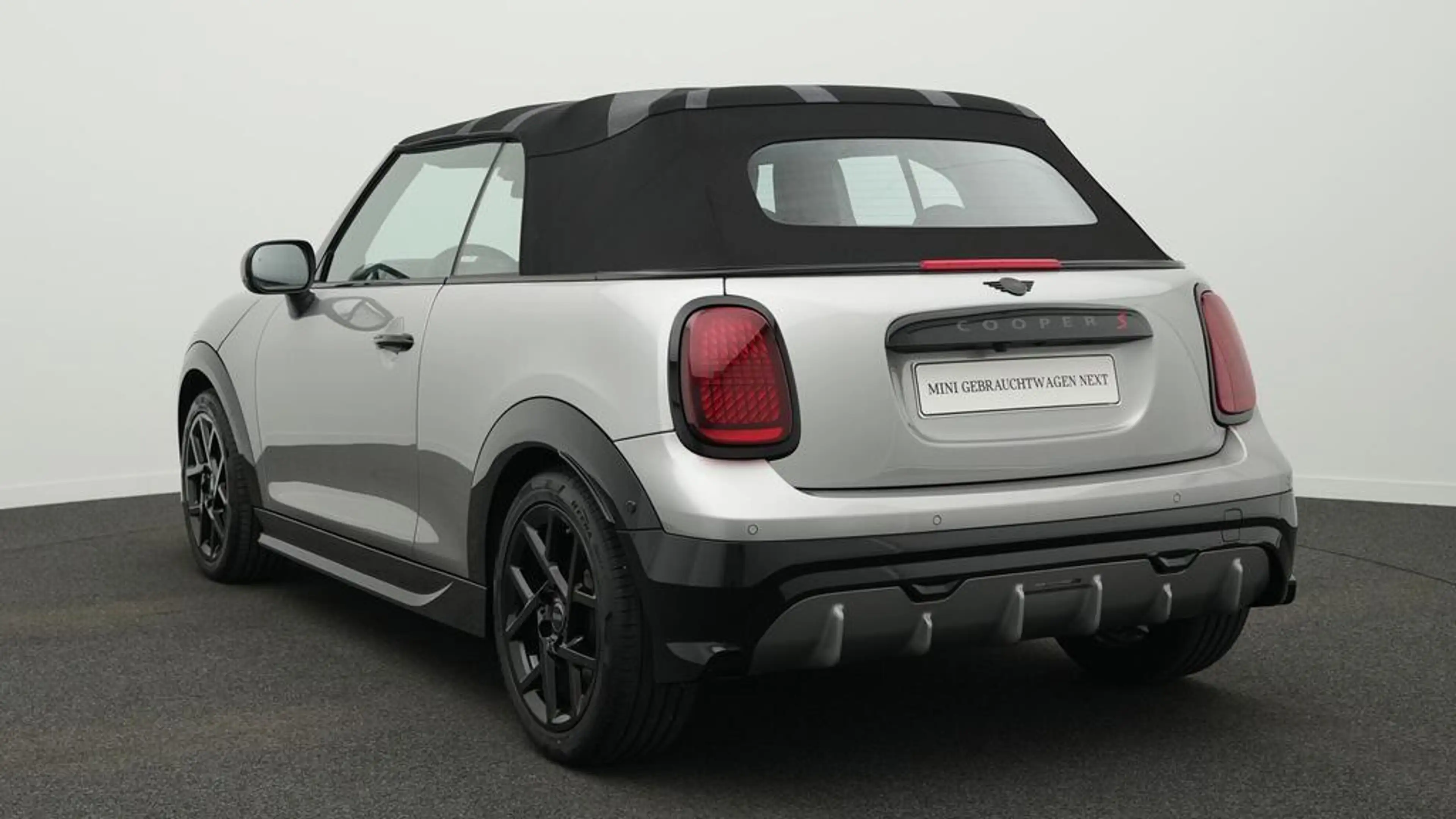MINI Cooper S Cabrio John Cooper Works Trim — photo 7