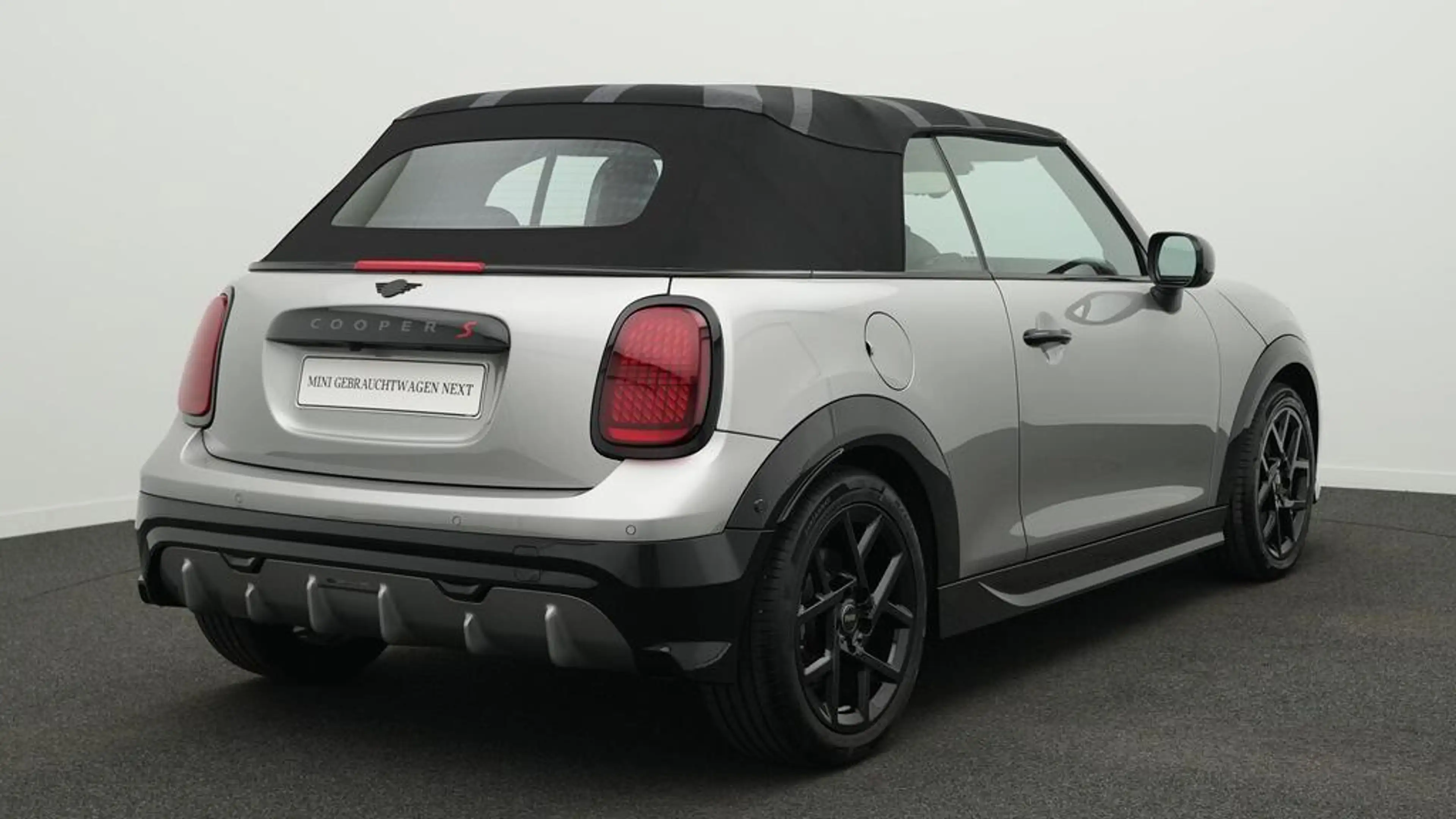 MINI Cooper S Cabrio John Cooper Works Trim — photo 4