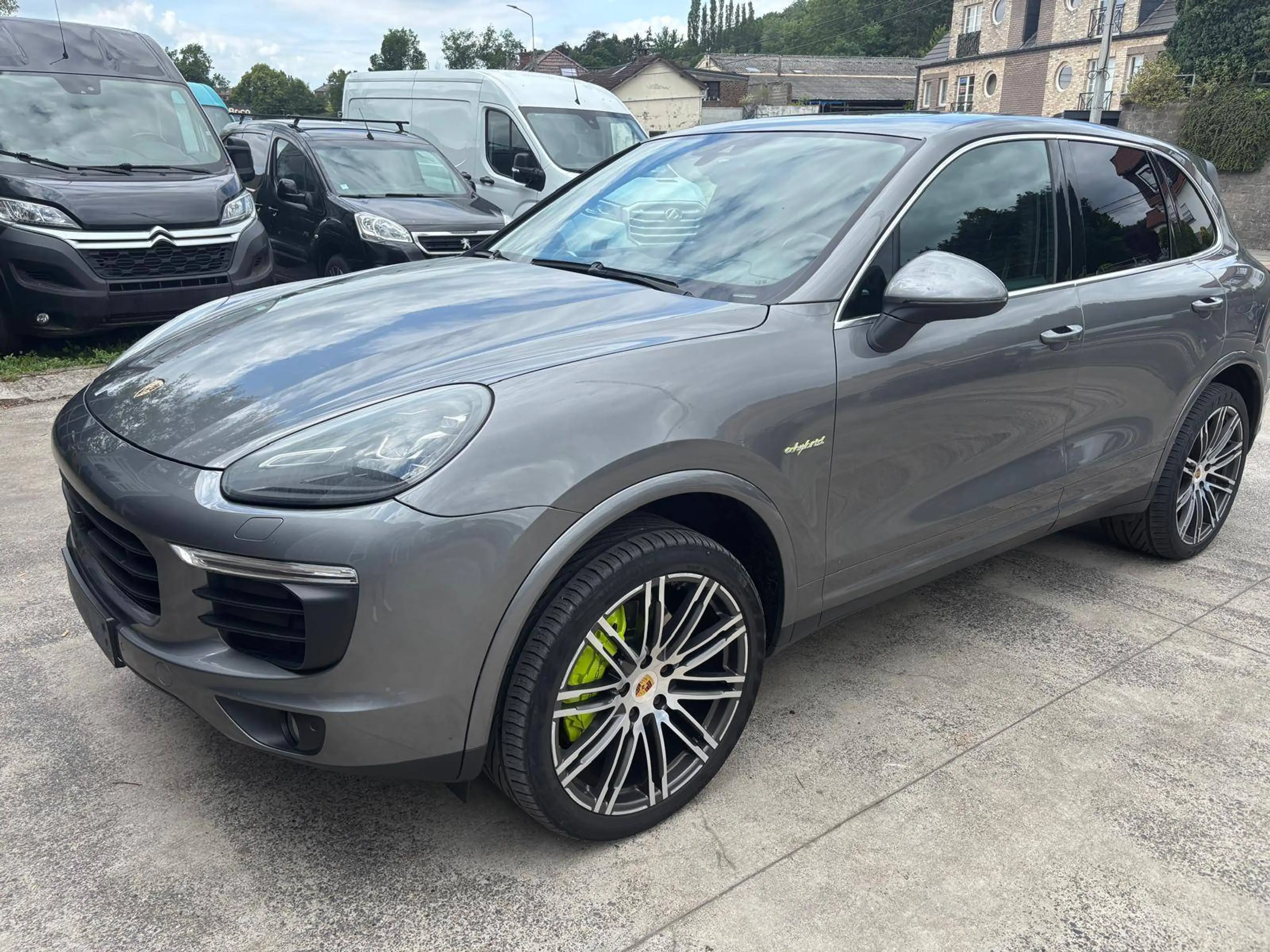 Porsche Cayenne Cayenne 3.0i V6 PHEV S Tiptronic S (306 kW) — photo 2