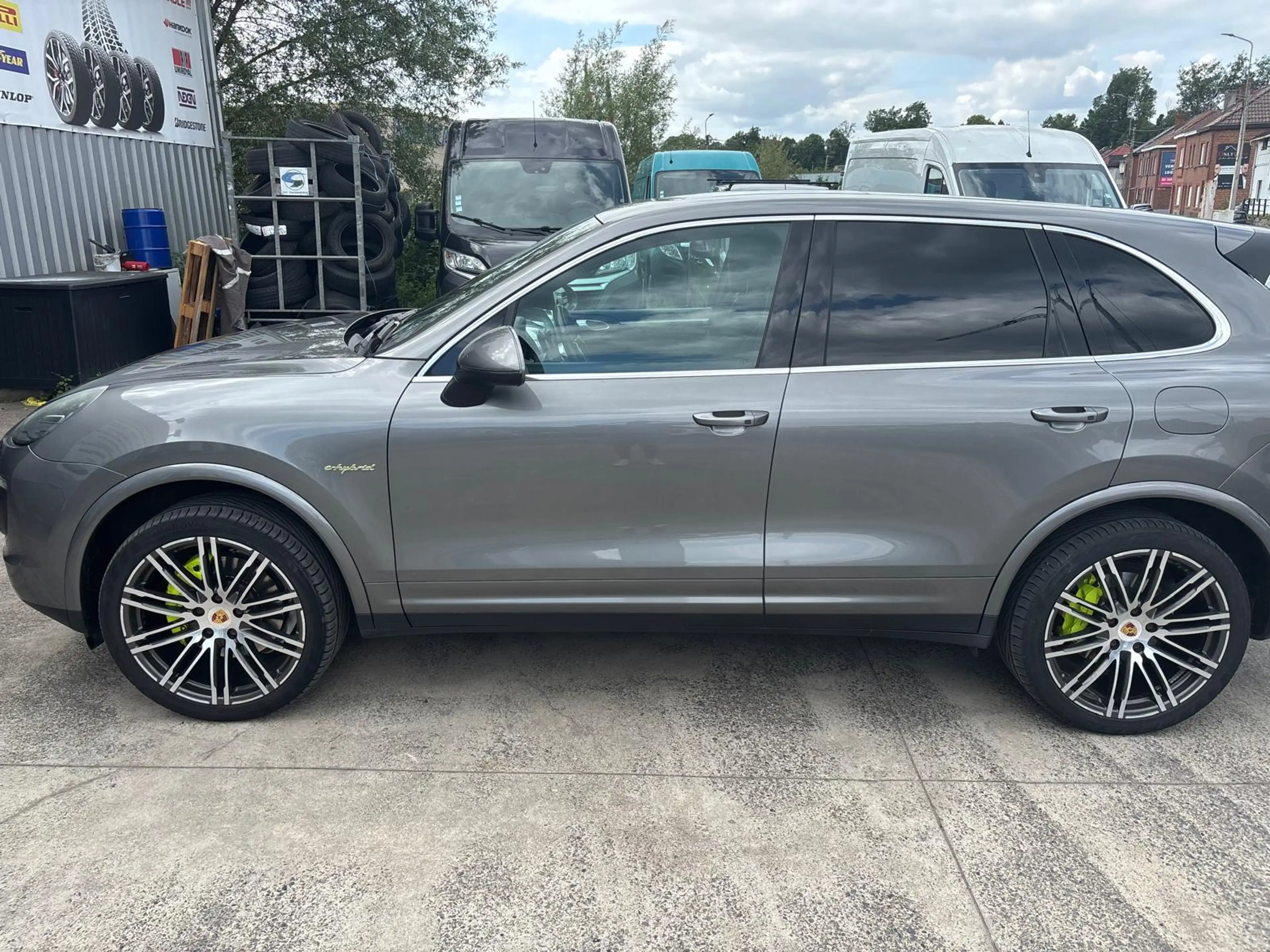 Porsche Cayenne Cayenne 3.0i V6 PHEV S Tiptronic S (306 kW) — photo 6