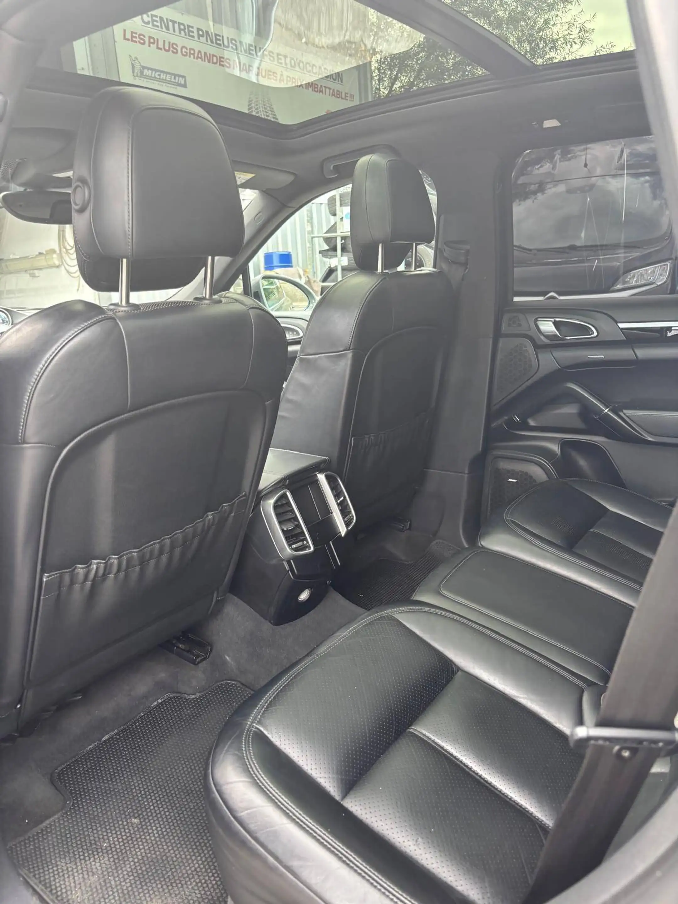 Porsche Cayenne Cayenne 3.0i V6 PHEV S Tiptronic S (306 kW) — photo 11