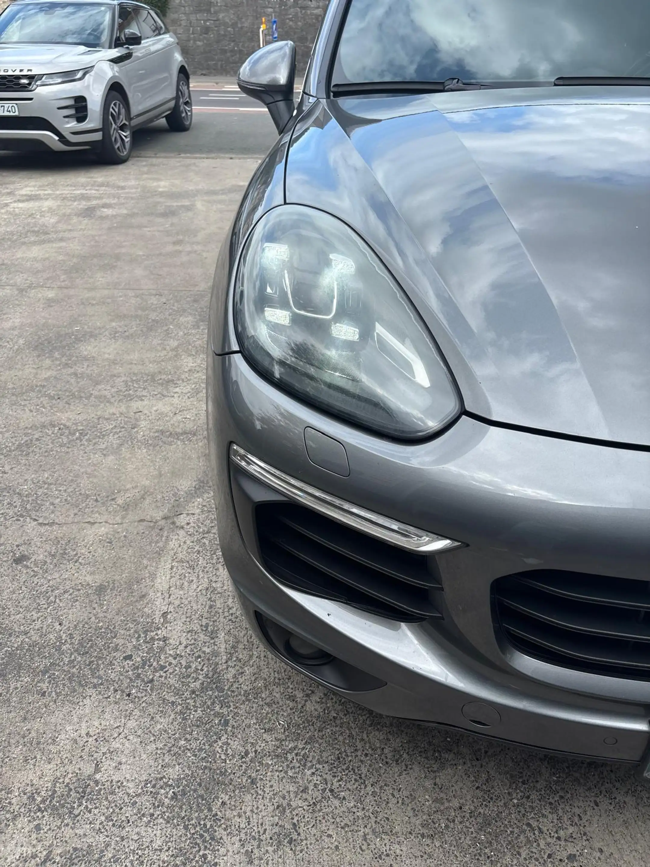 Porsche Cayenne Cayenne 3.0i V6 PHEV S Tiptronic S (306 kW) — photo 8
