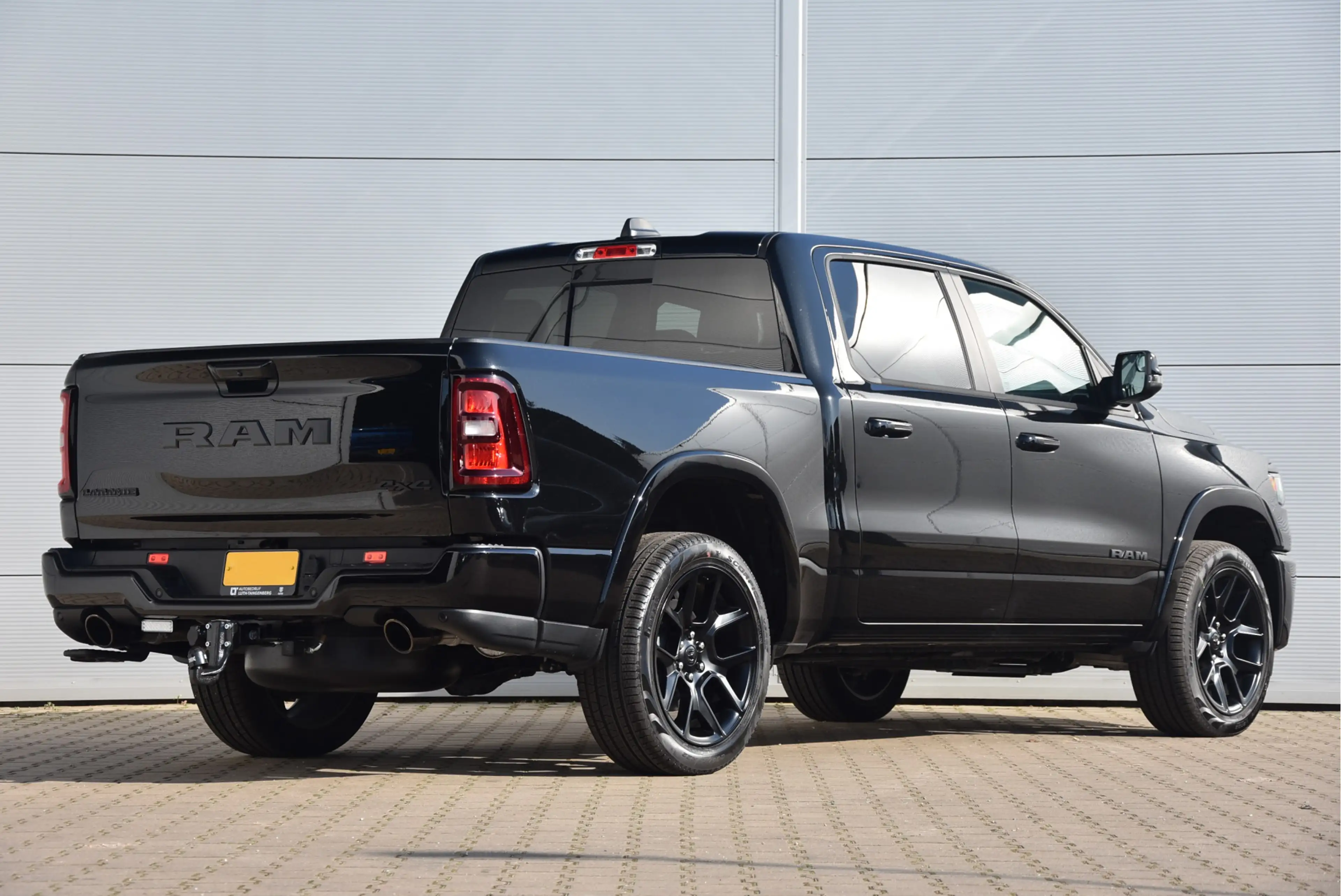 Dodge RAM 1500 4x4 Crew Cab Laramie Black Hurricane ALL IN — photo 2