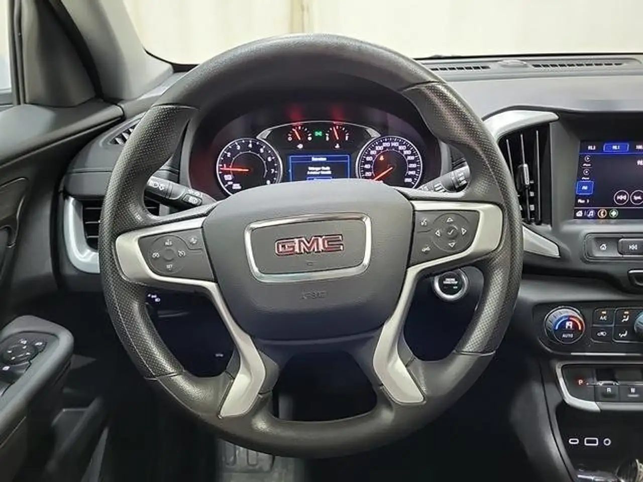 GMC Terrain снимка GMC Terrain