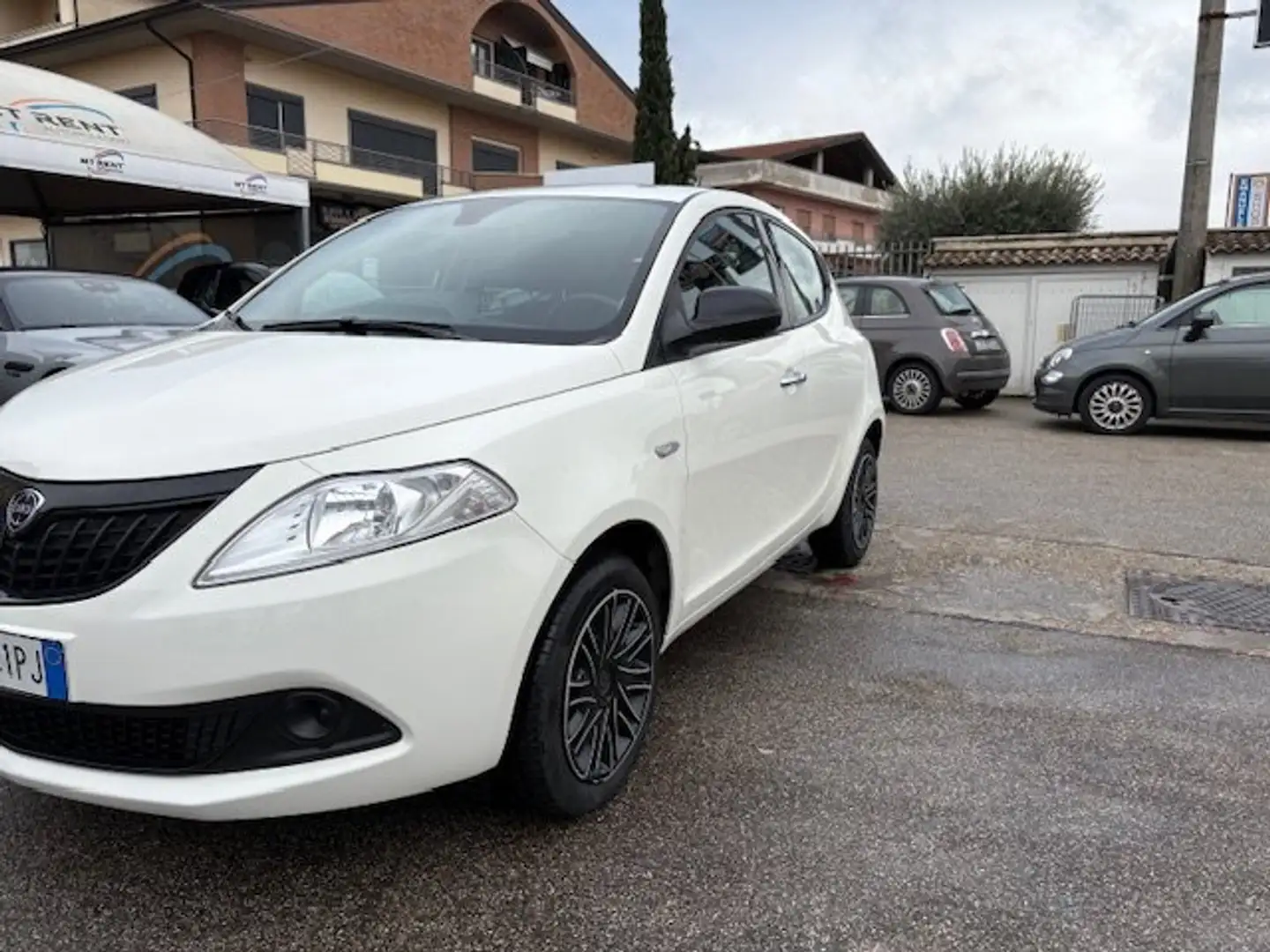 Lancia Ypsilon Ypsilon 2023 1.0 firefly hybrid Alberta Ferretti Blanco - 2