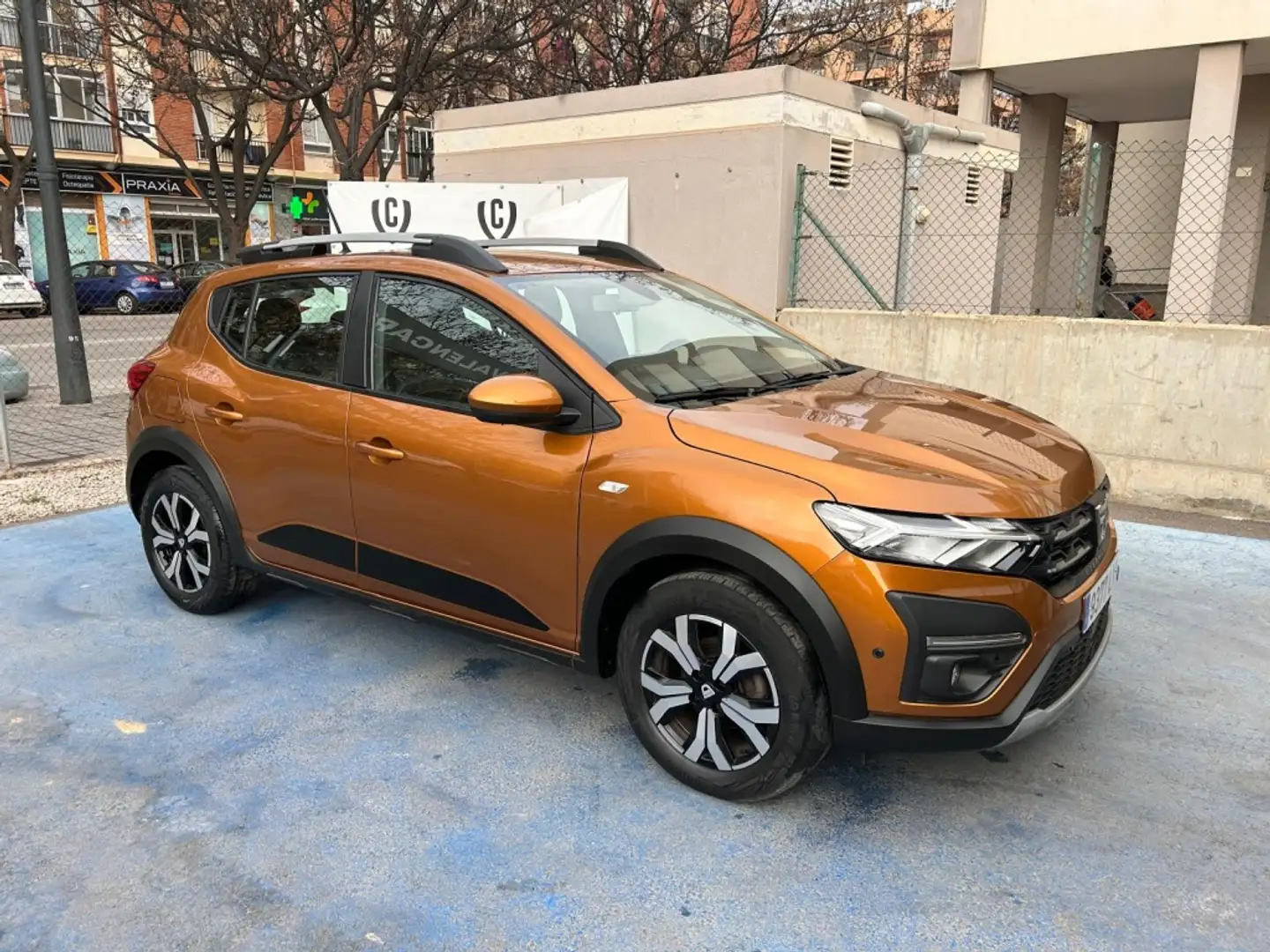 Dacia Sandero Stepway TCe Expresion 67kW Portocaliu - 1