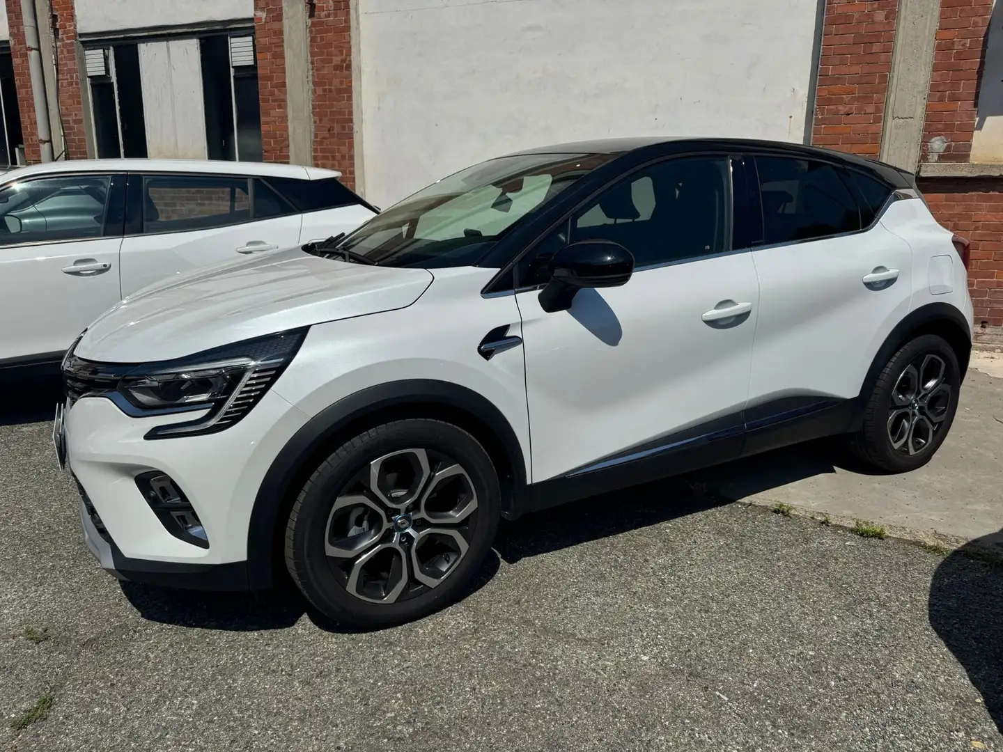 Renault Captur II 2019 1.6 E-Tech phev Intens 160cv auto Blanc - 1