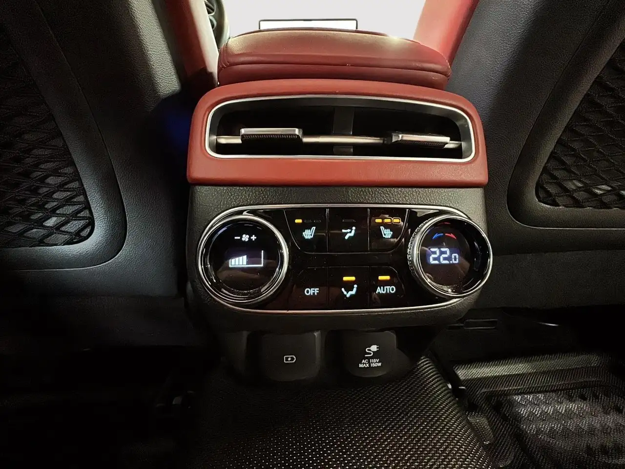 Genesis GV70 снимка Genesis GV70