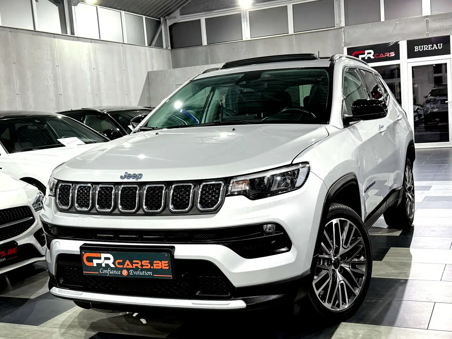 Jeep Compass 1.3 Turbo 4Xe PHEV 1e Main Etat Neuf Full Hist. Zilver - 1
