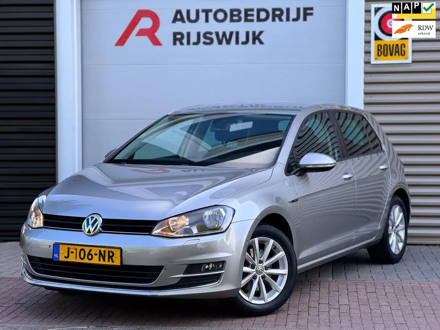 Volkswagen Golf 1.4 TSI ACT Business Edition Gris - 1