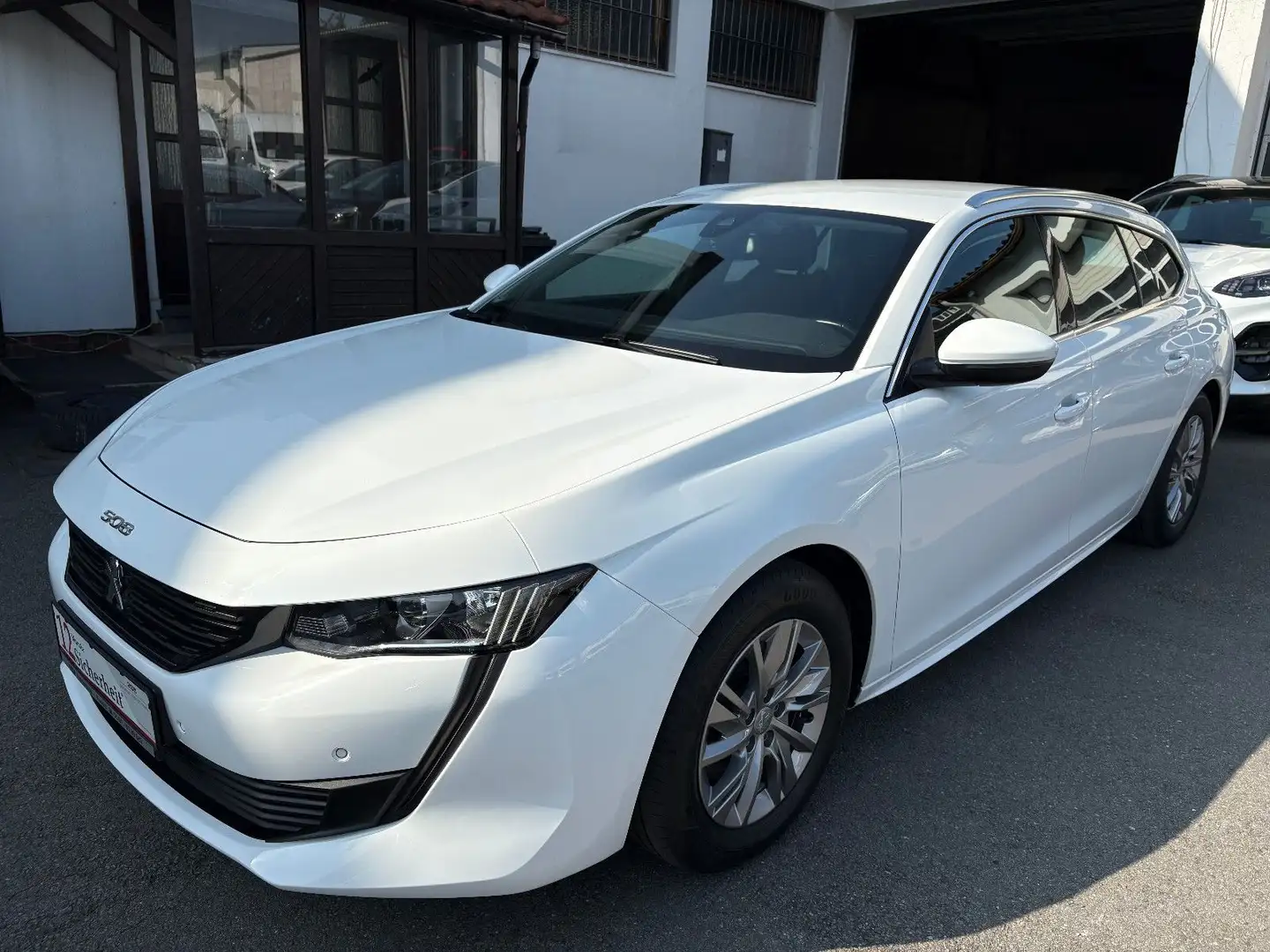 Peugeot 508 SW BLUEHDI 130 - 360°KAMERA AHK NAVI SHZ Blanc - 1