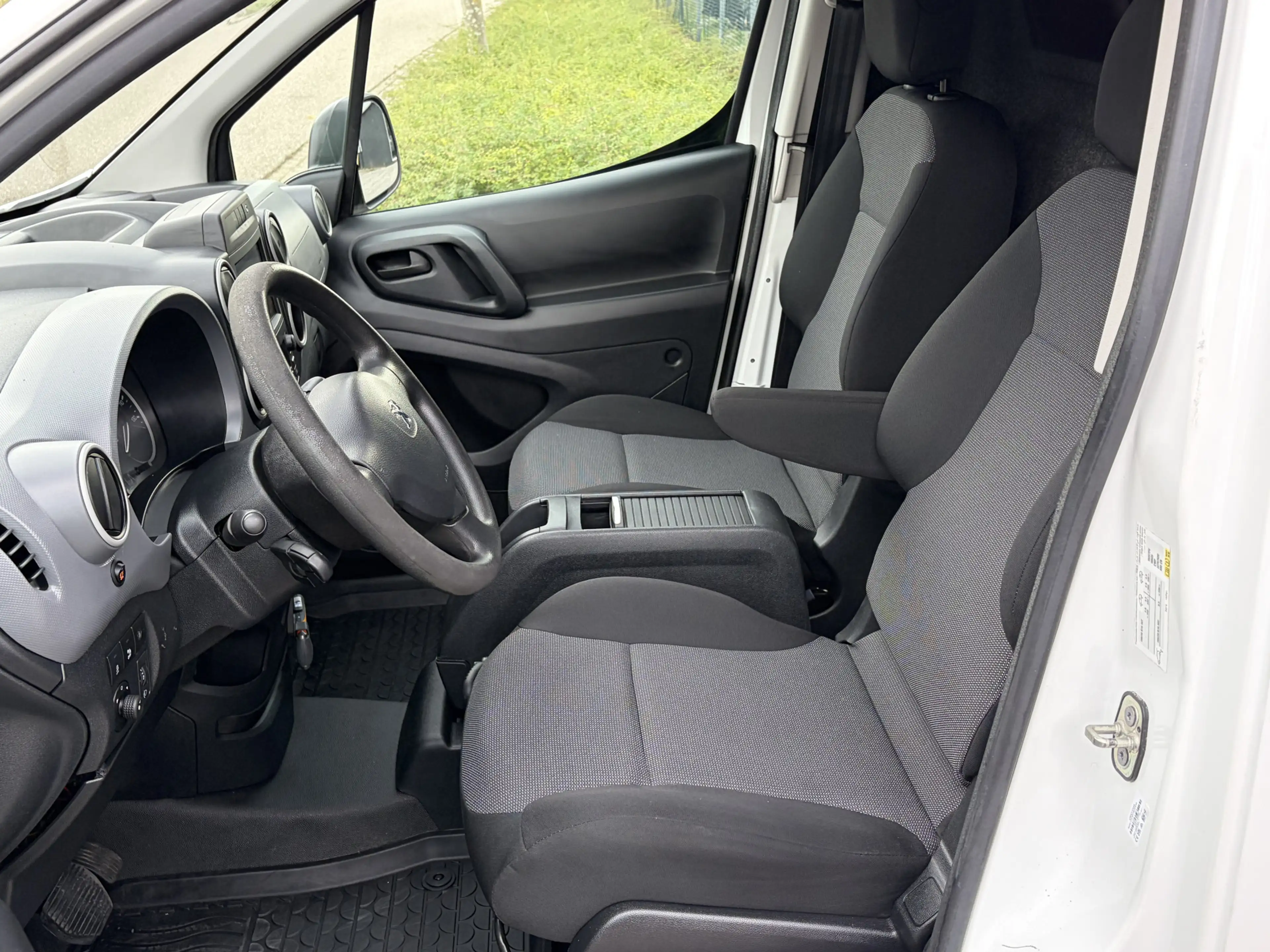 Peugeot Partner Electric L2 Premium XL ✓ Bott inbouwkasten ✓100% E — photo 8