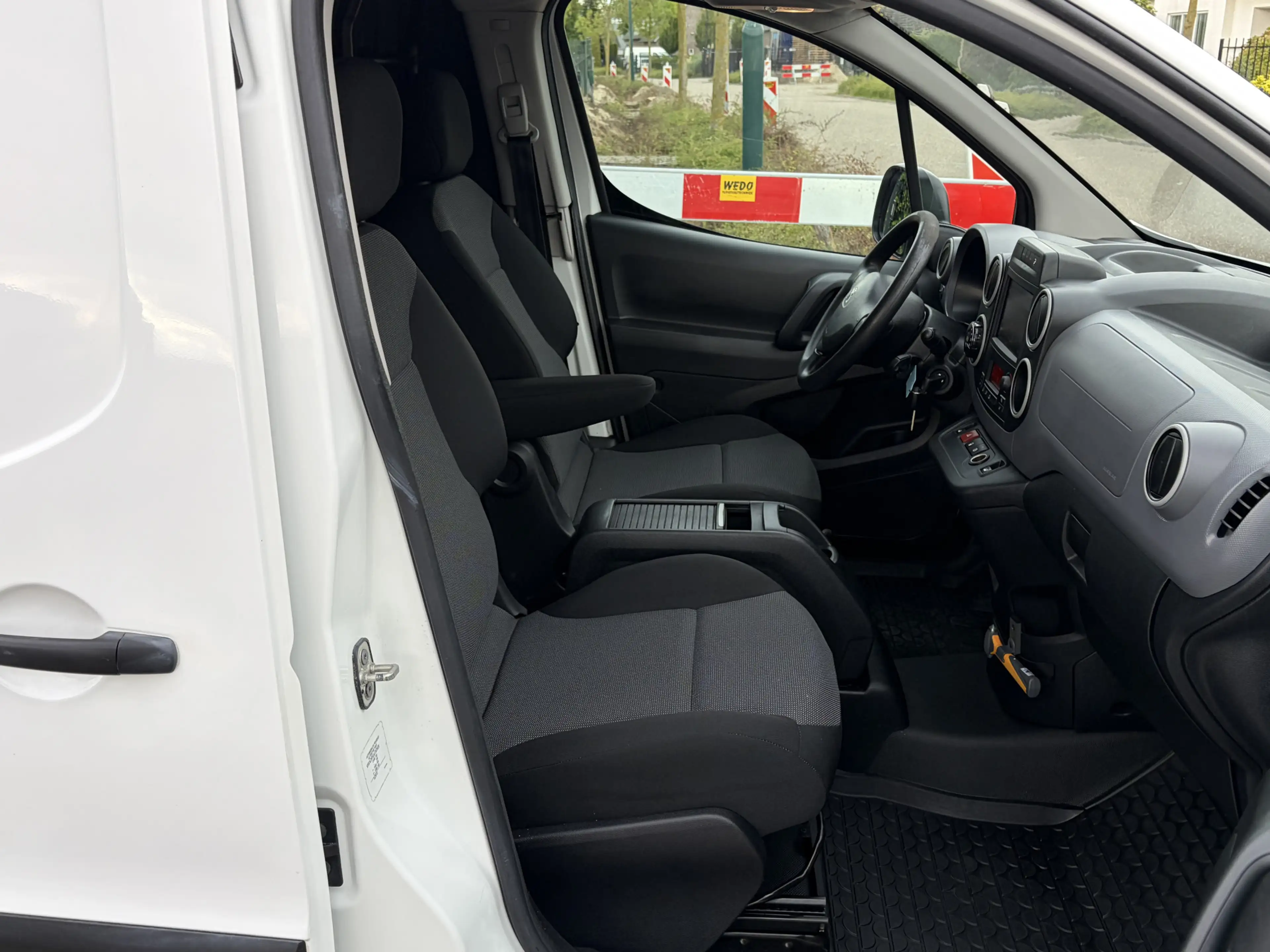 Peugeot Partner Electric L2 Premium XL ✓ Bott inbouwkasten ✓100% E — photo 13