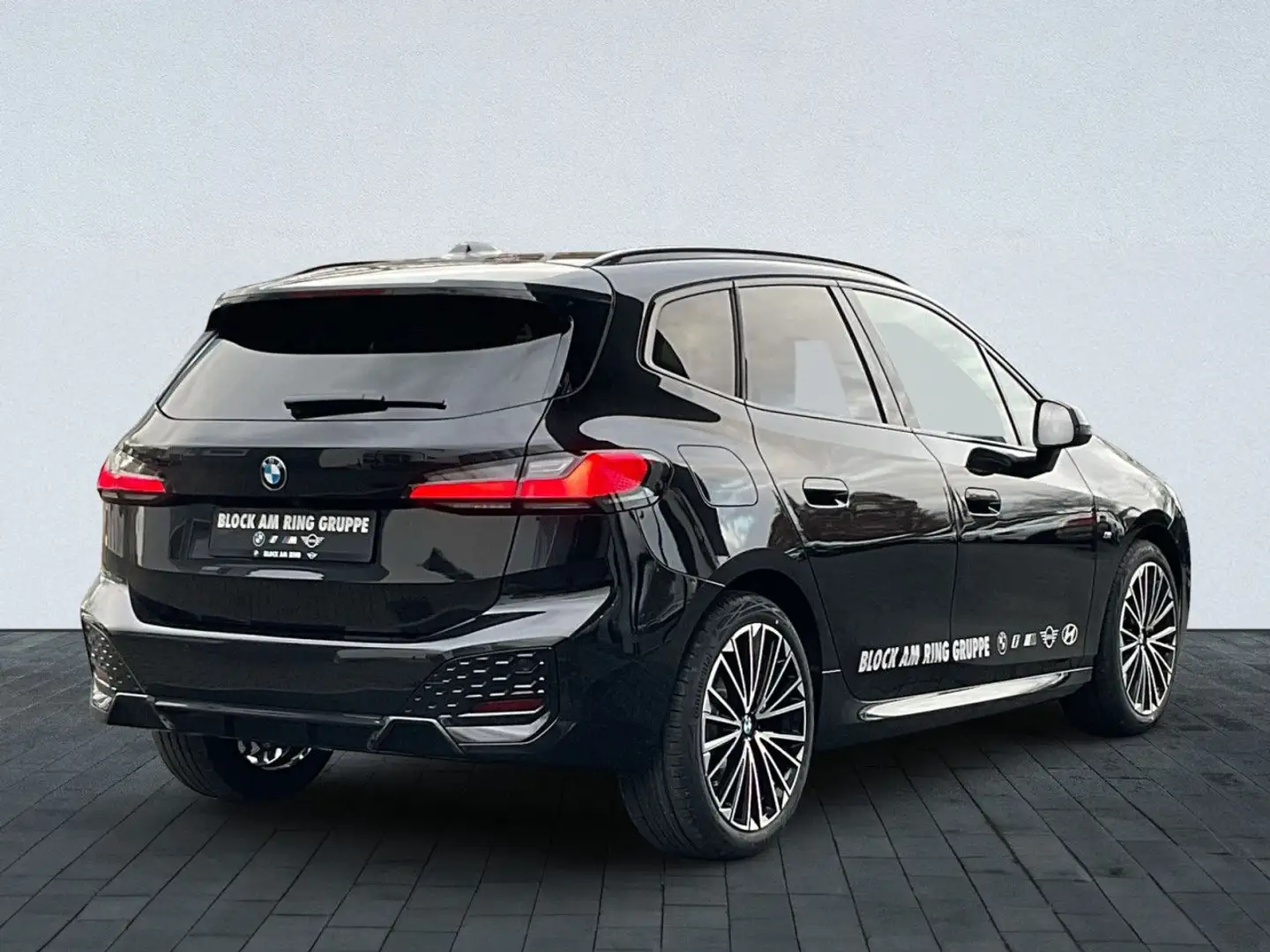 BMW 223 i XDRiVE Active Tourer Sportpaket Bluetooth HUD Schwarz - 2