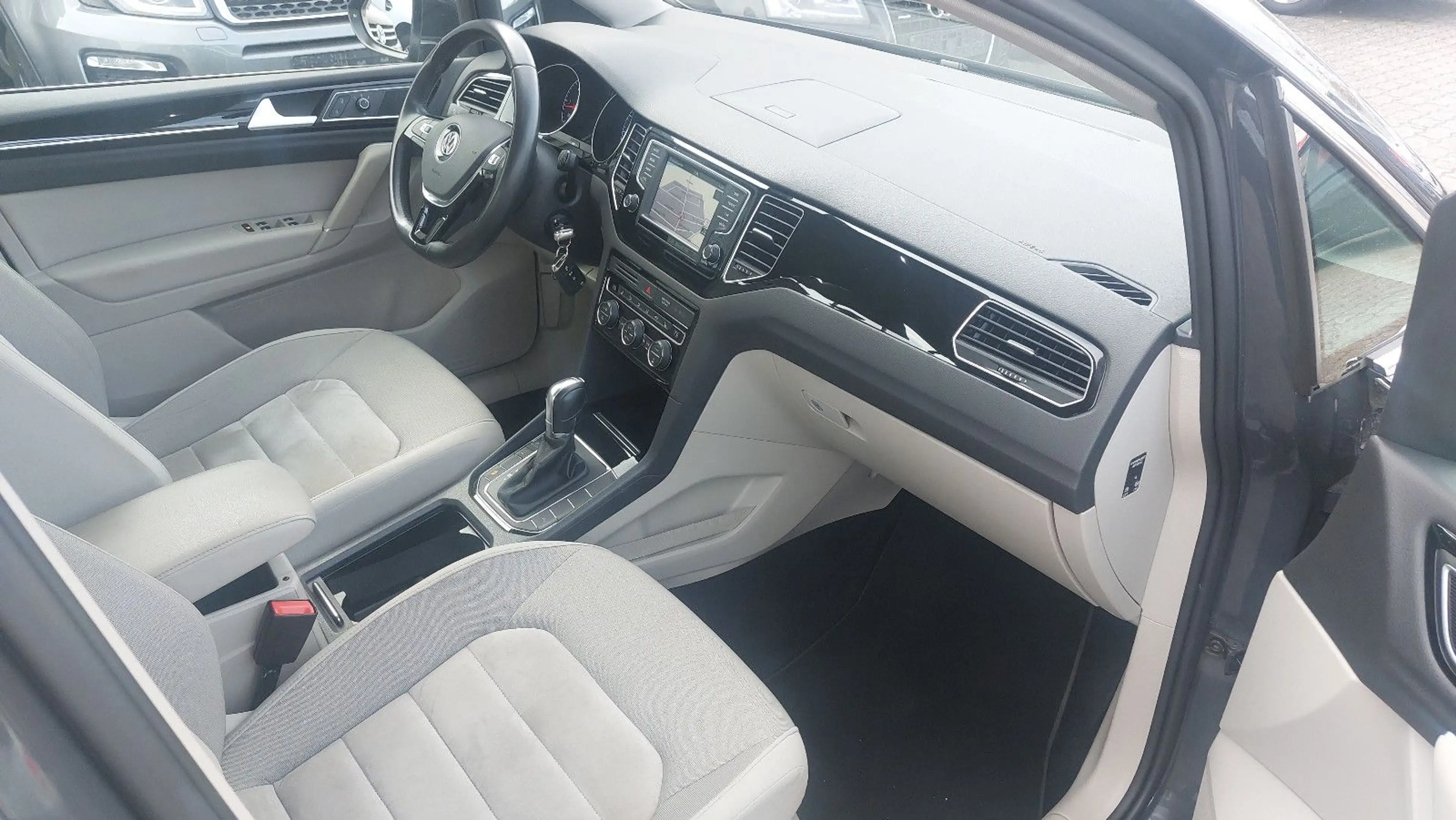 Volkswagen Golf Sportsvan VII Highline BMT/Start-Stop — photo 15