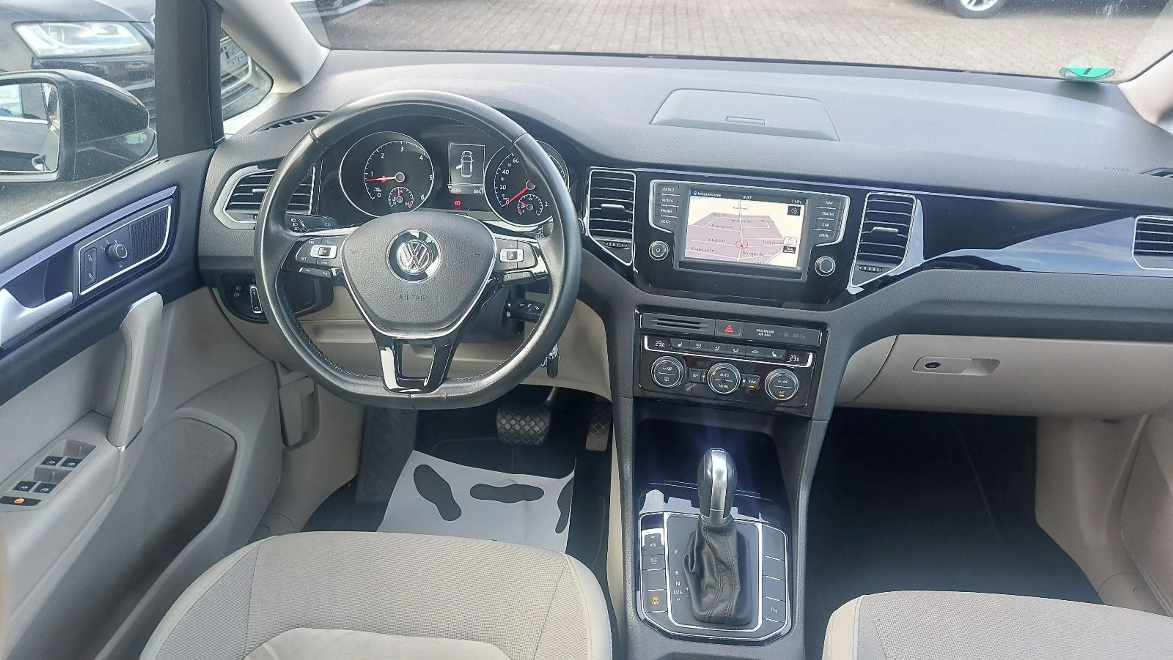 Volkswagen Golf Sportsvan VII Highline BMT/Start-Stop — photo 4