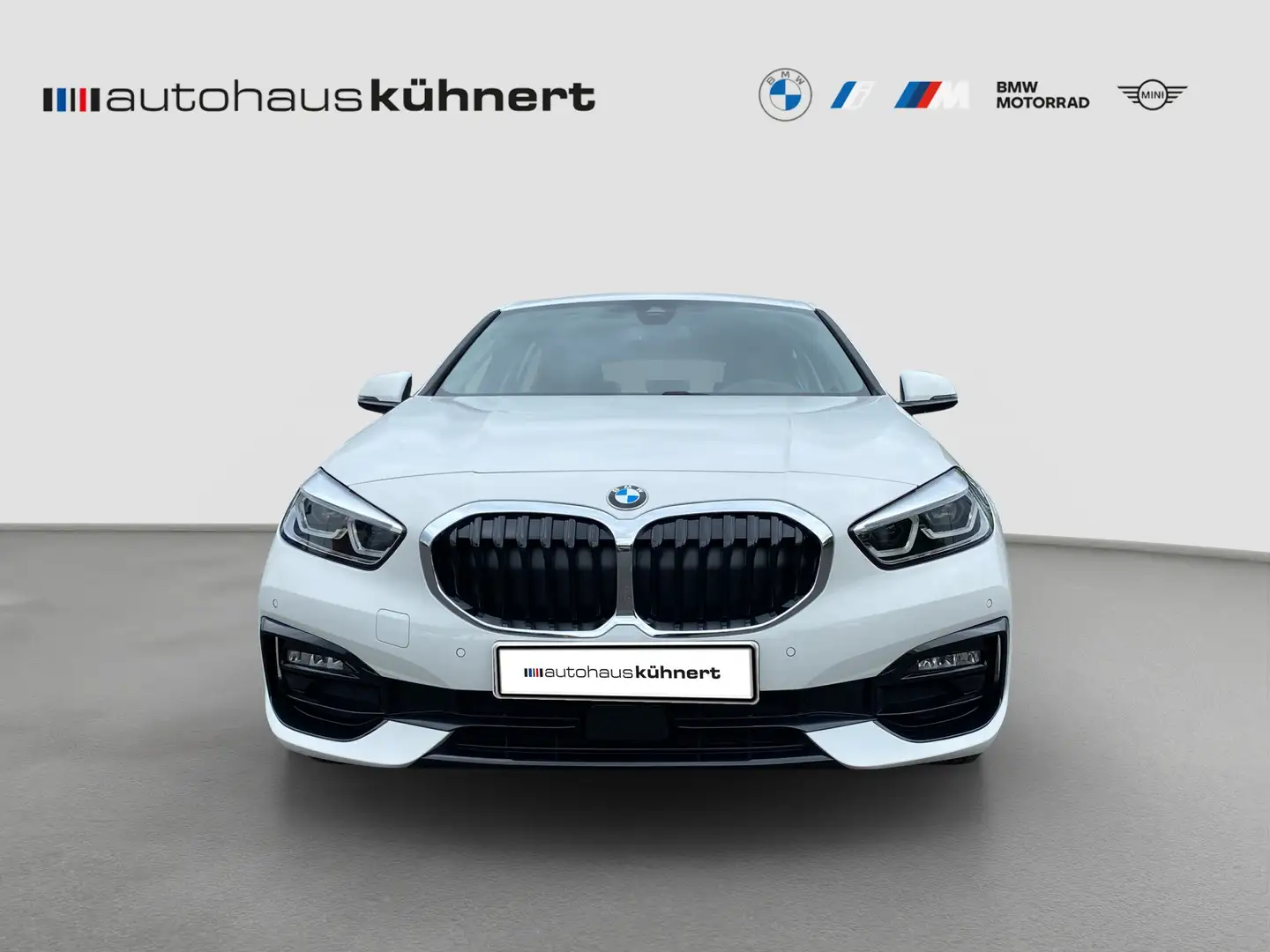BMW 118 i Sport LineLED SpurAss Navi Sportsitz PDC KeyLess Wit - 2