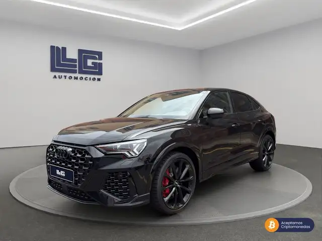 Audi RS Q3 view 2