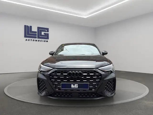 Audi RS Q3 view 3