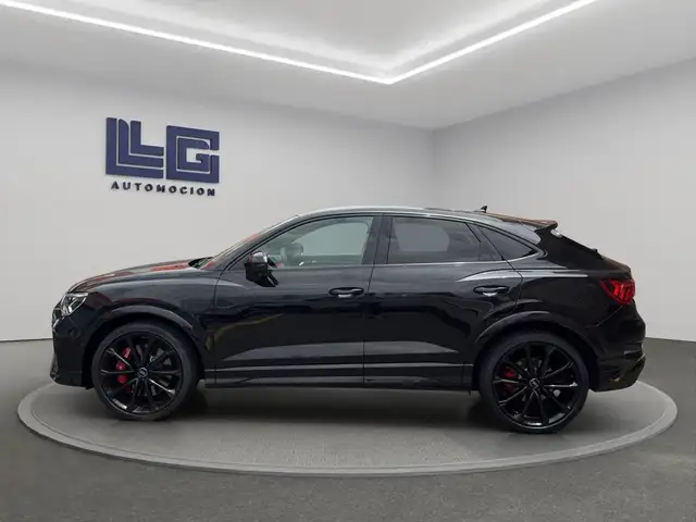 Audi RS Q3 view 11