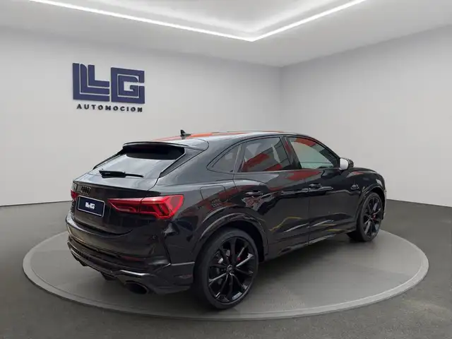 Audi RS Q3 view 8