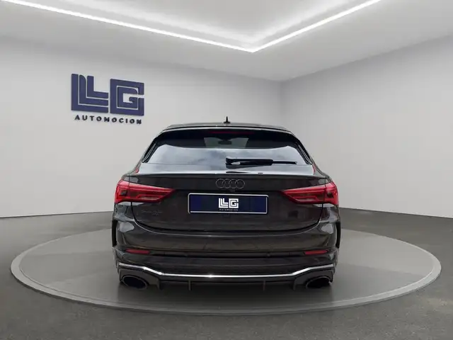 Audi RS Q3 view 7