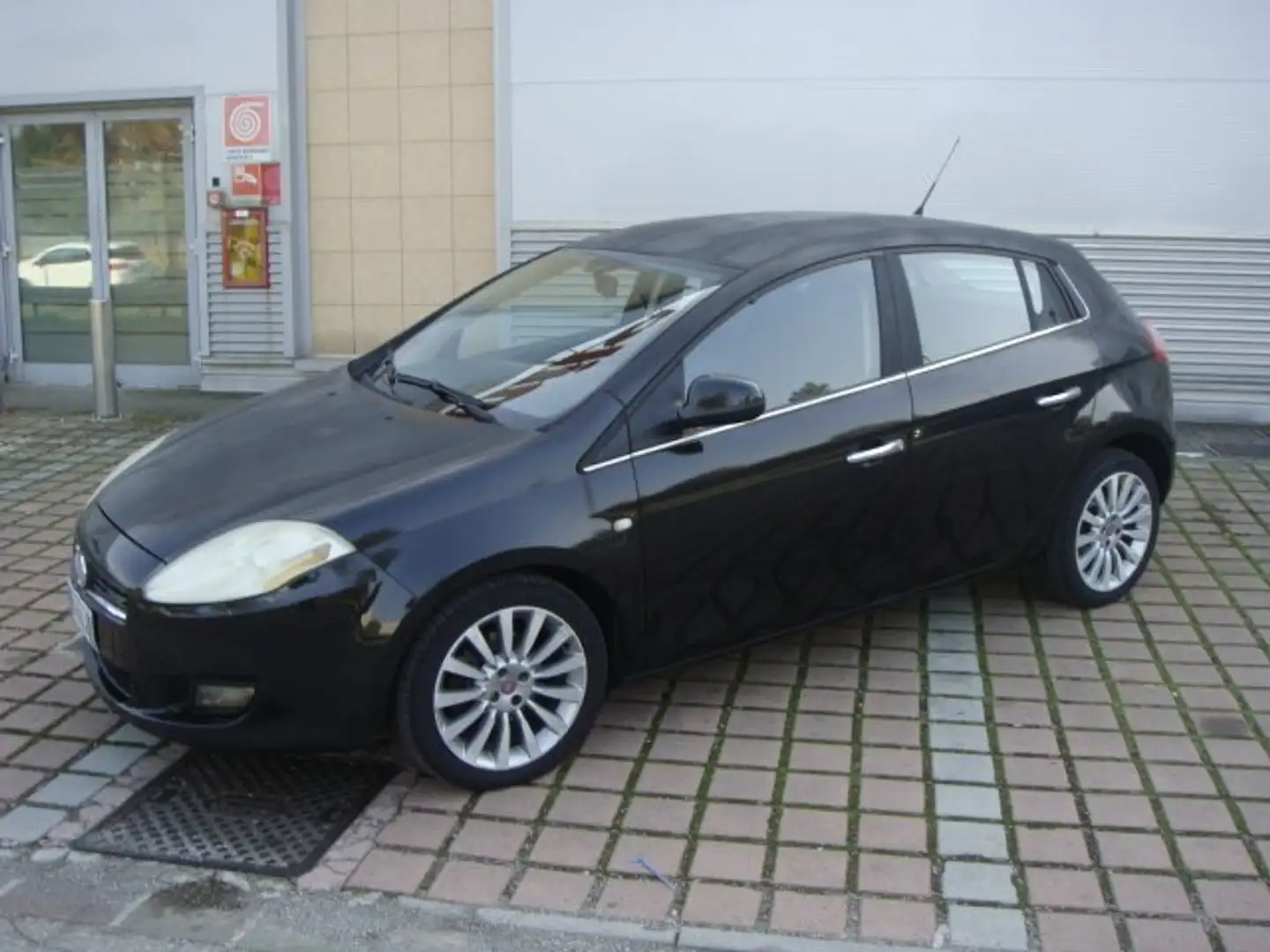 Fiat Bravo 1.9 MYT 120 CV !! PEFRFETTAMENTE MARCIANTE !! Noir - 1